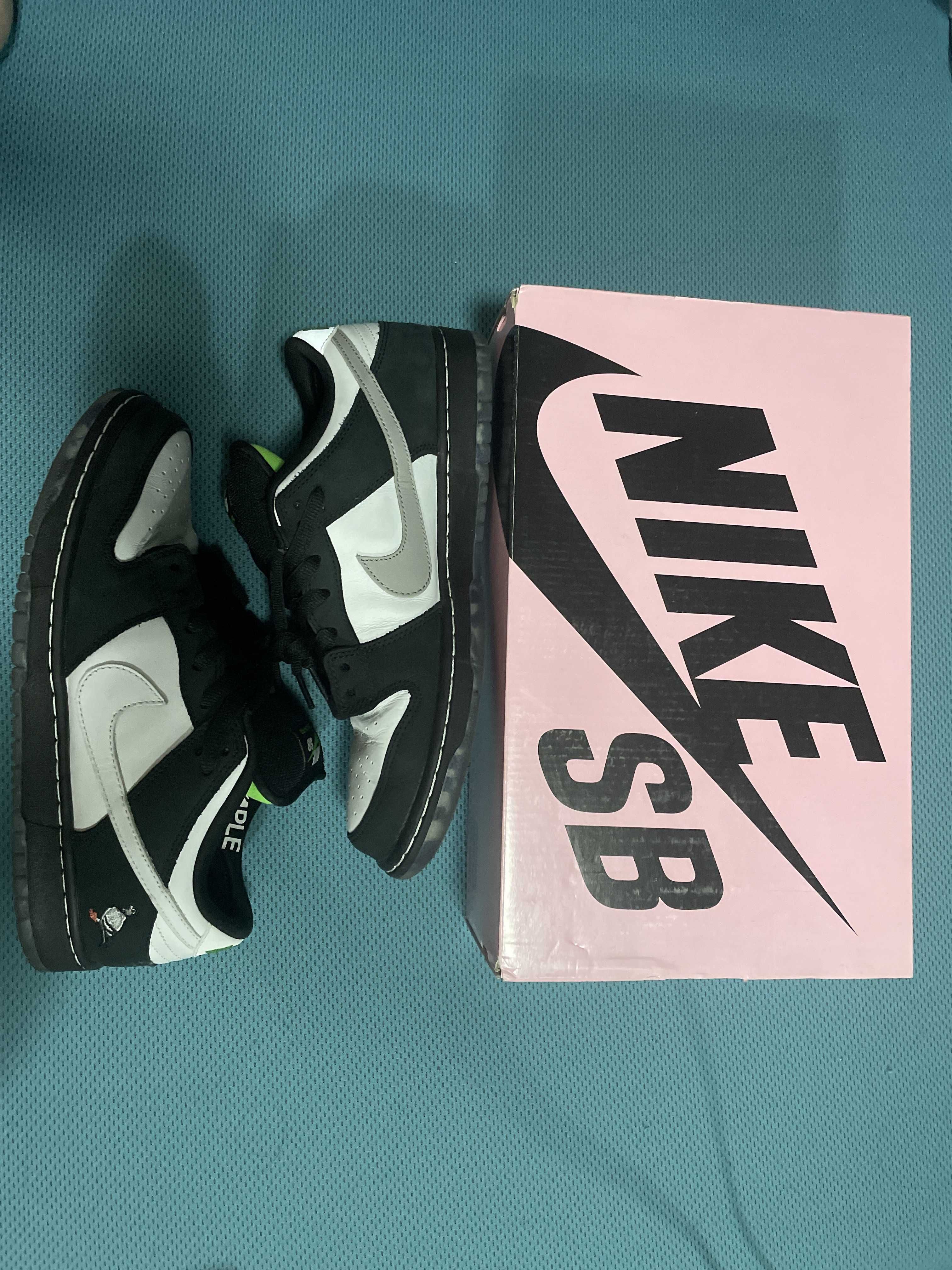 STAPLE × Nike SB Dunk Low "Pigeon Black/White"