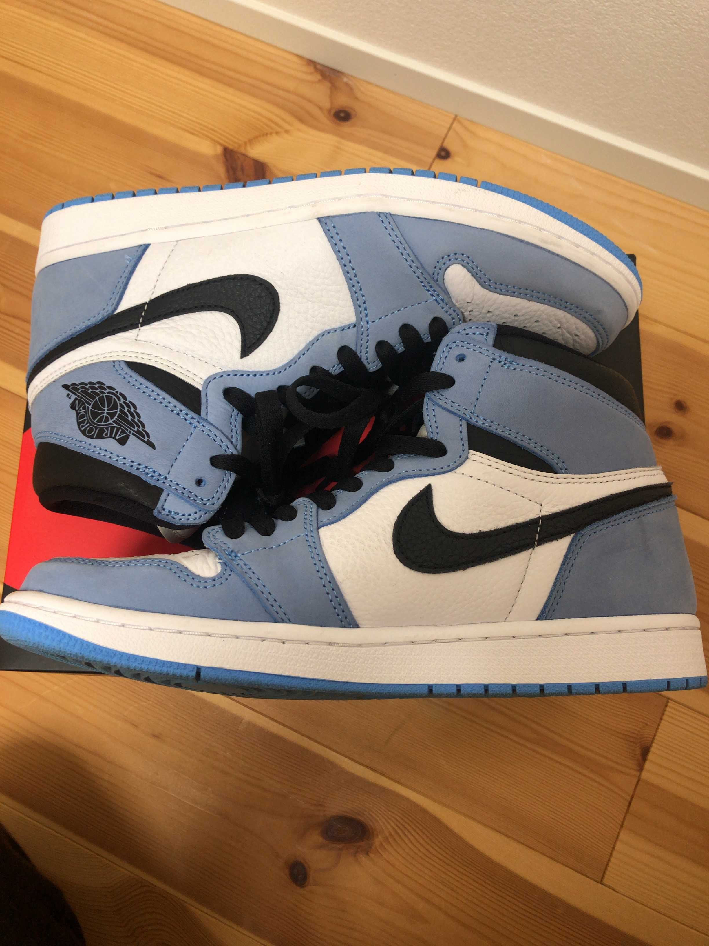Nike Air Jordan 1 High OG "University Blue"