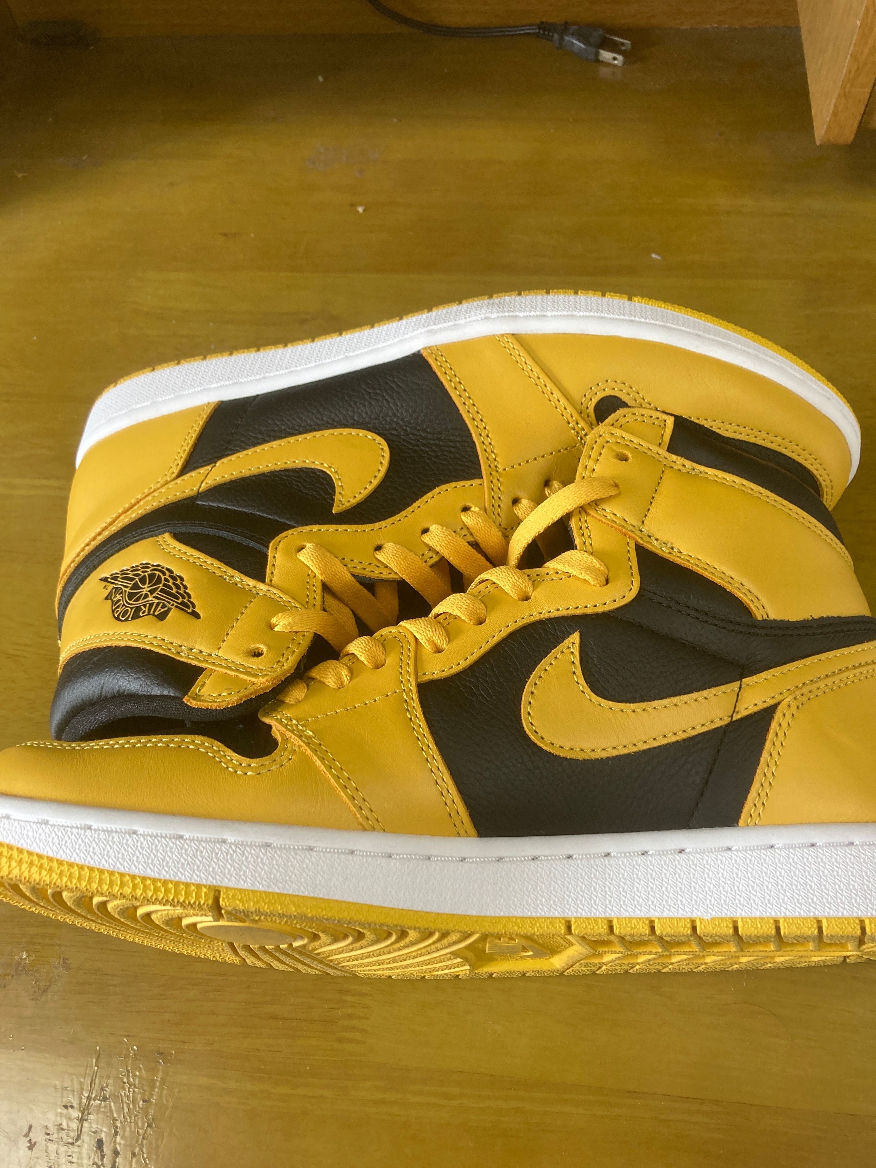 Nike Air Jordan 1 High OG "Pollen" 