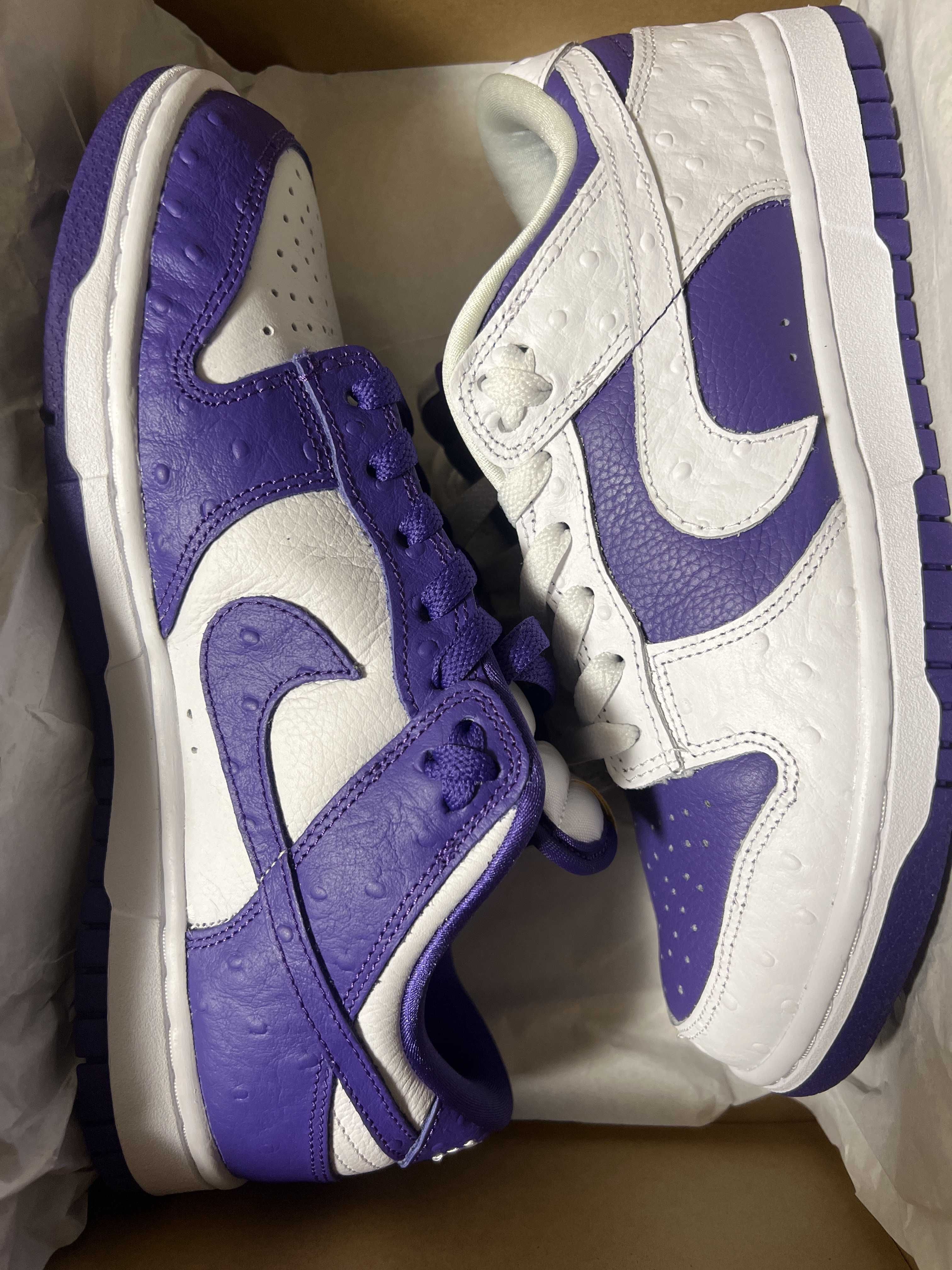 Nike Women's Dunk Low "Made You Look"