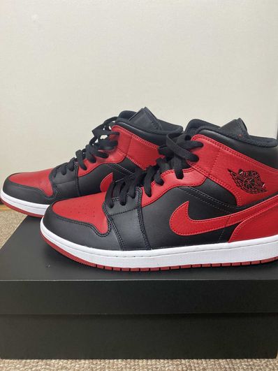 Nike Air Jordan 1 Mid "Bred"