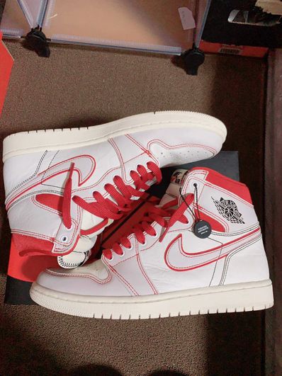 Nike Air Jordan 1 Retro High OG "Sail/University Red"
