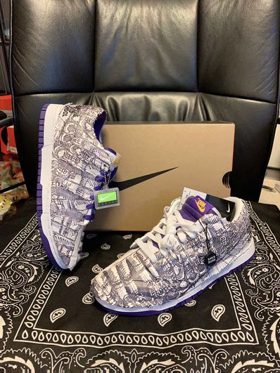 Nike Women's Dunk Low "Made You Look"