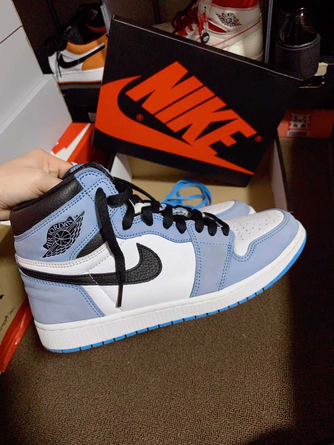 Nike Air Jordan 1 High OG "University Blue"