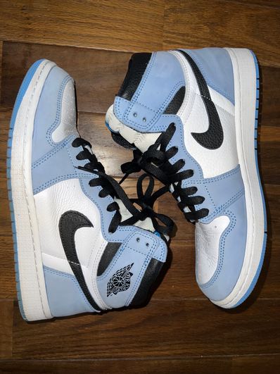 Nike Air Jordan 1 High OG "University Blue"