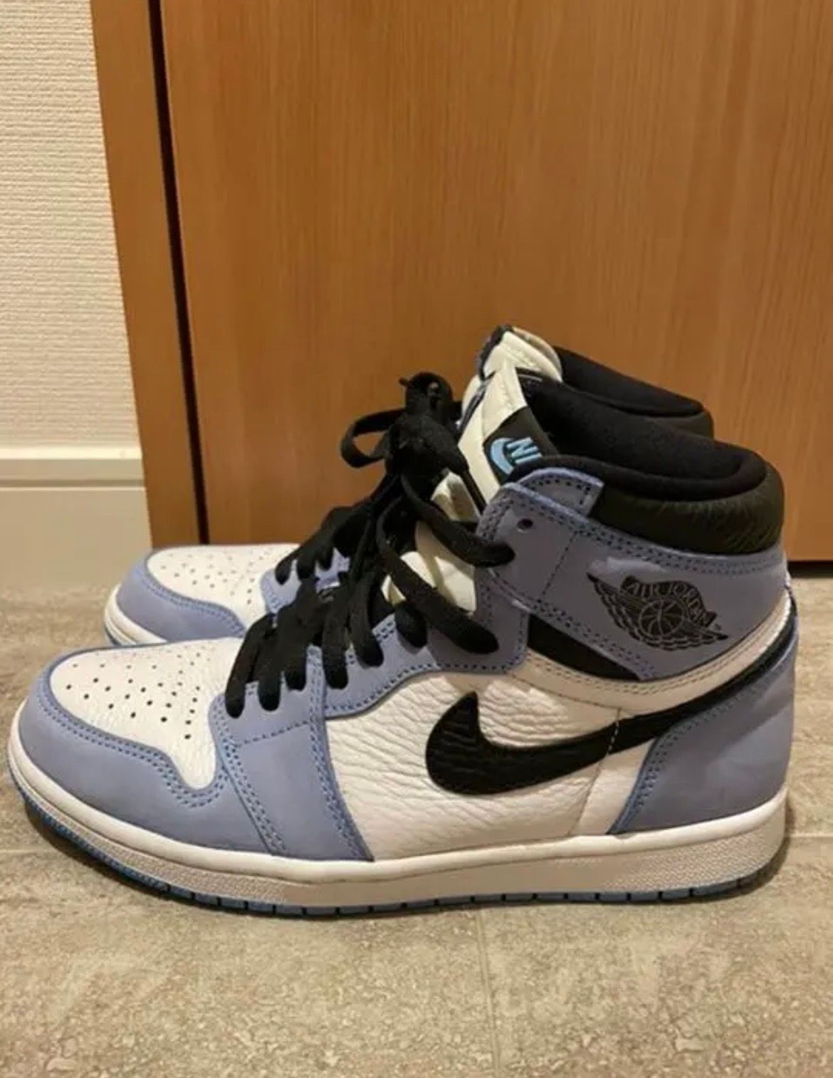 Nike Air Jordan 1 High OG "University Blue"