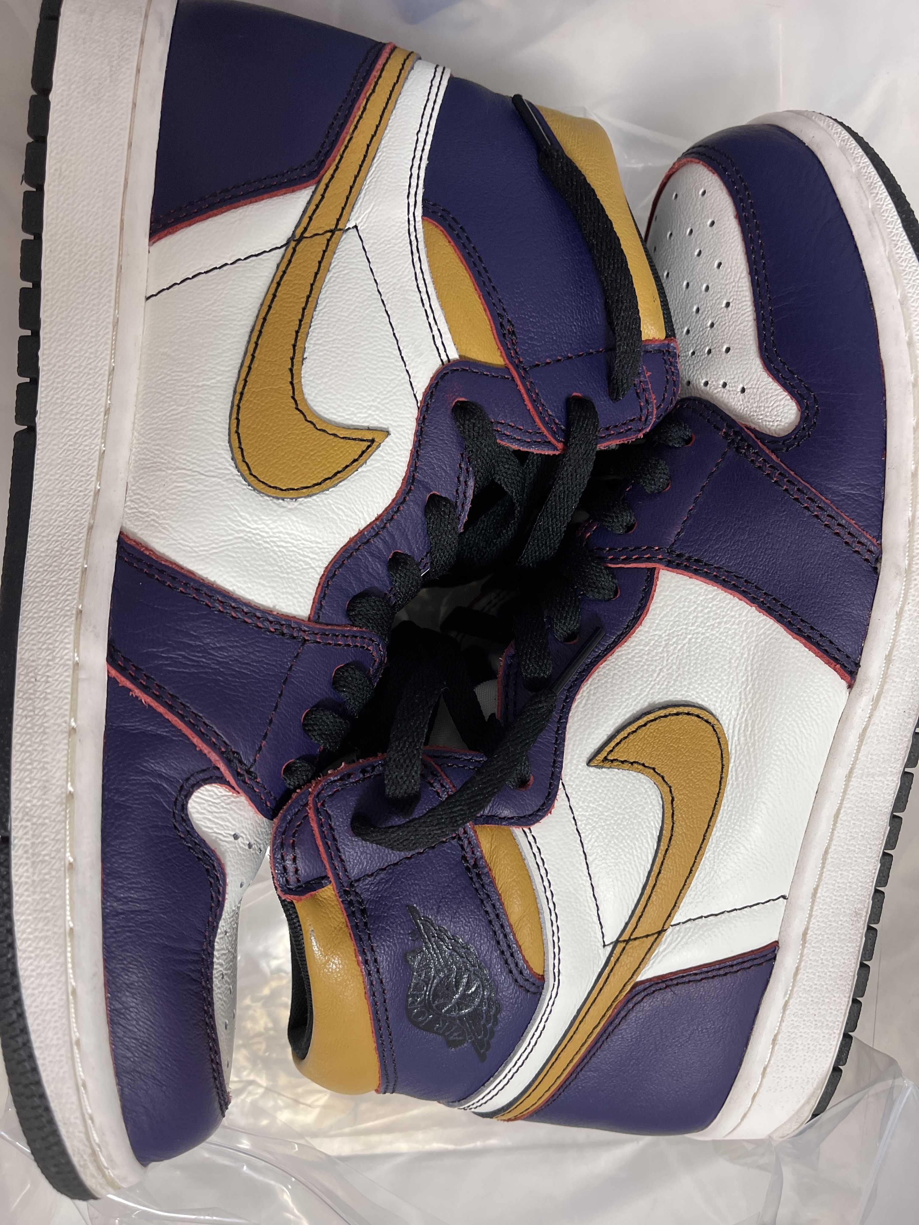 Nike SB × Air Jordan 1 Retro High "La To Chicago"  
