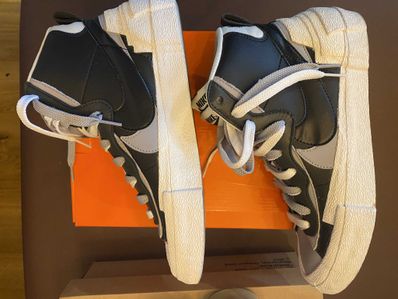sacai × NIKE BLAZER MID "BLACK/WOLF GREY/WHITE"