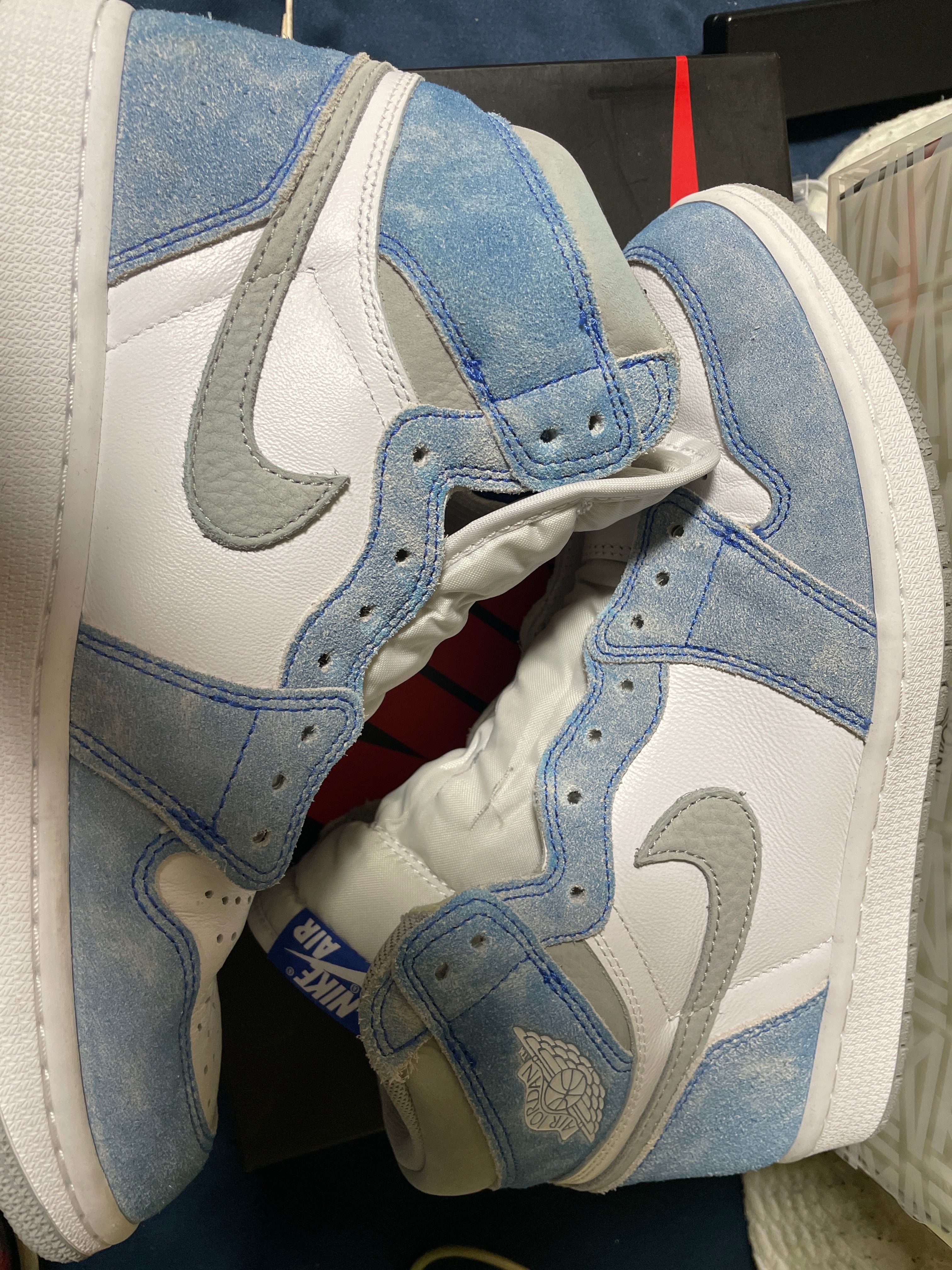 Nike Air Jordan 1 High OG "Hyper Royal"