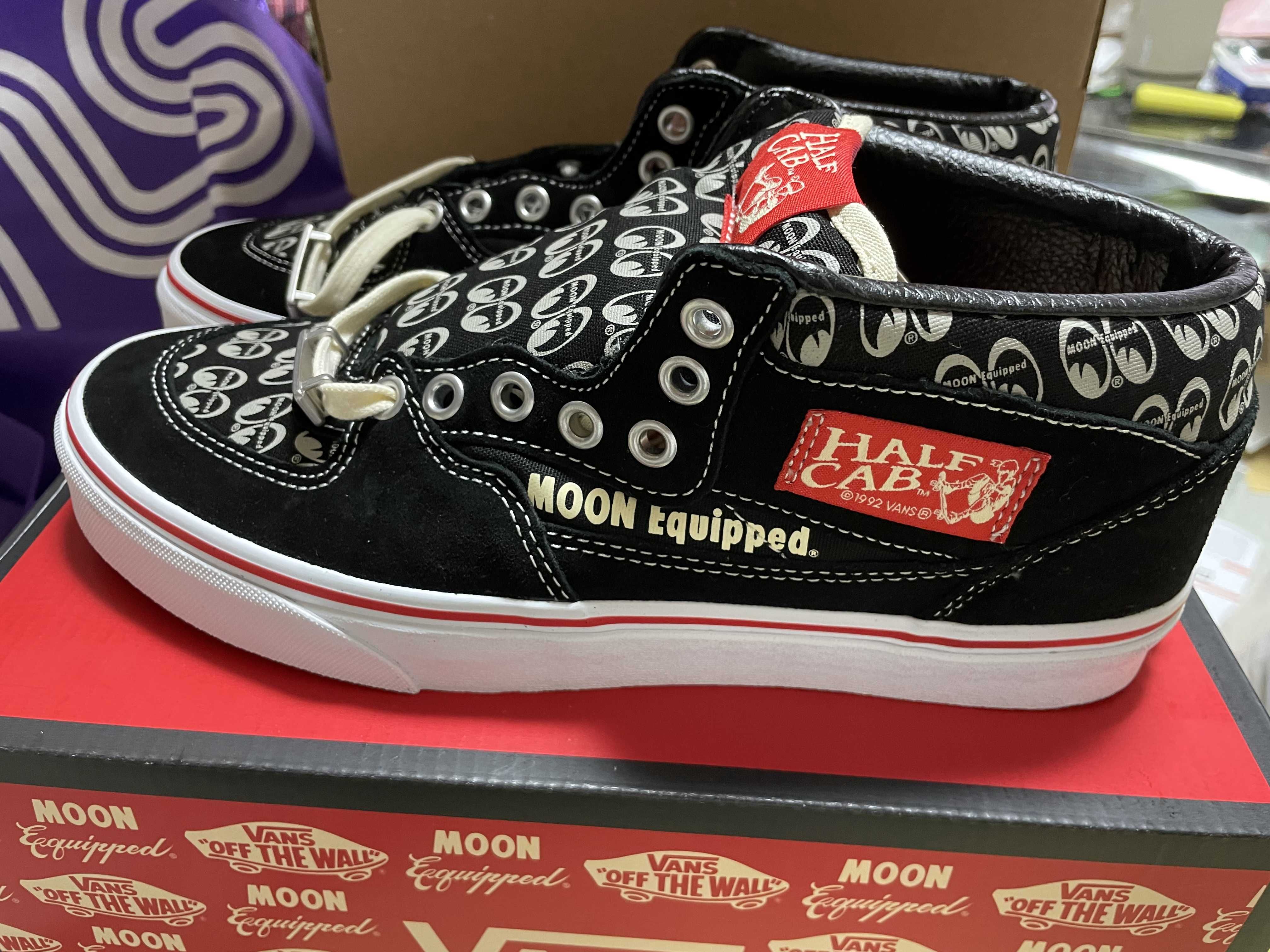 MOONEYES × Vans Half Cab "Black"