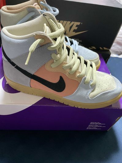 Nike SB Dunk High "Easter Spectrum"