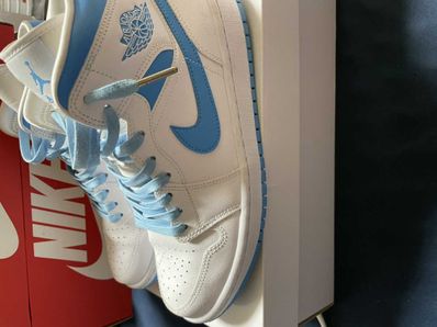 Nike Women's Air Jordan 1 Mid "UNC"