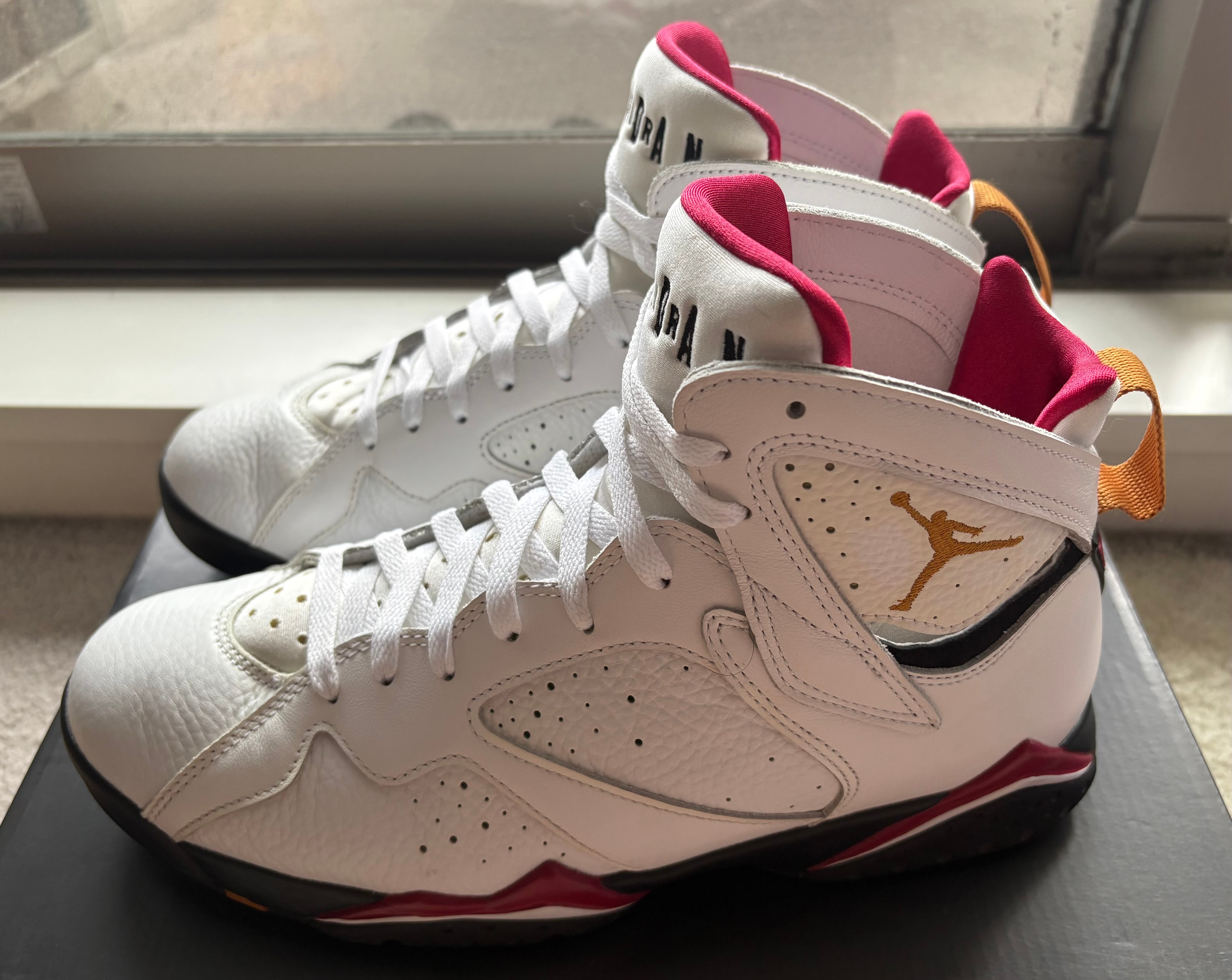 ナイキ エアジョーダン7 レトロ "カーディナル" (2022)