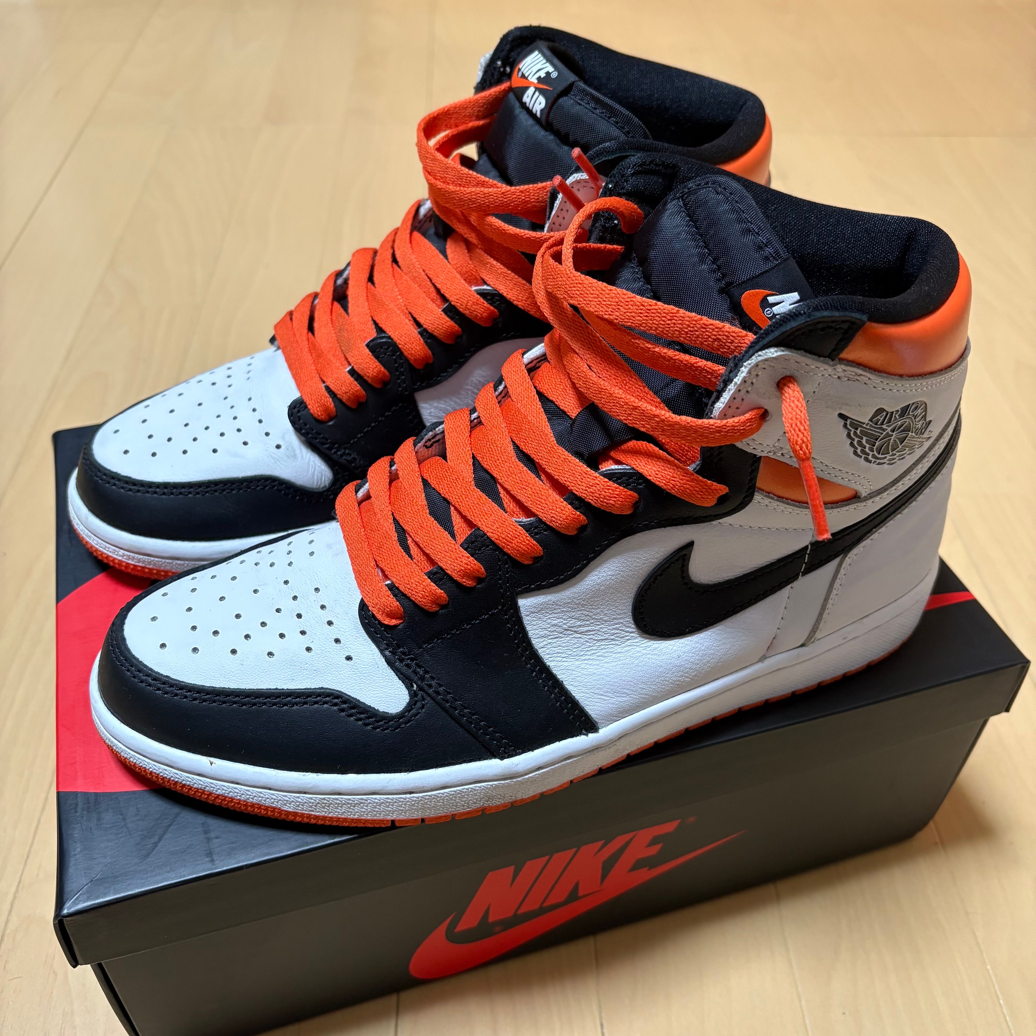 Nike Air Jordan 1 Retro High OG "Electro Orange"