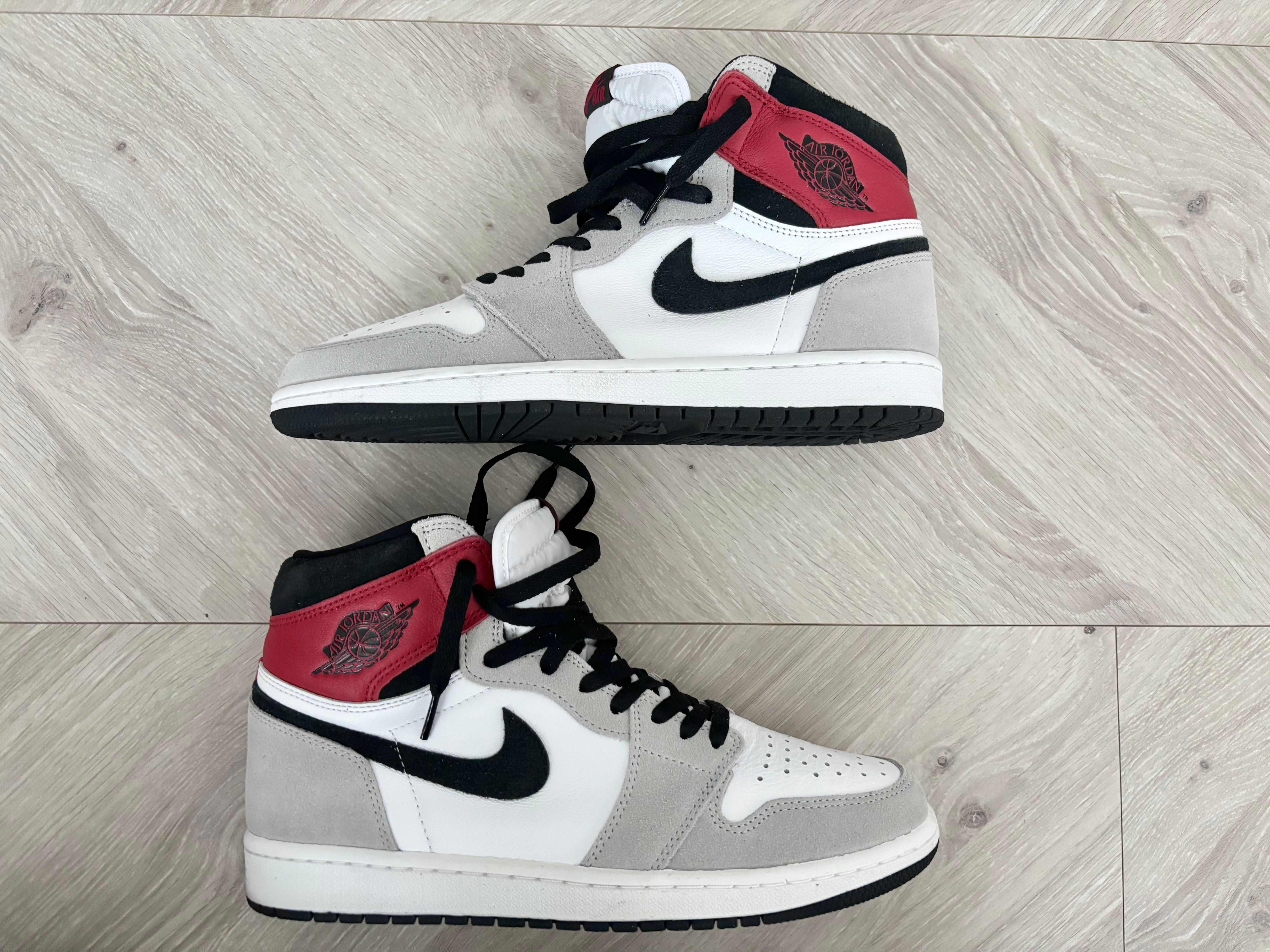 Nike Air Jordan 1 High OG "White/Black/Light Smoke Grey"