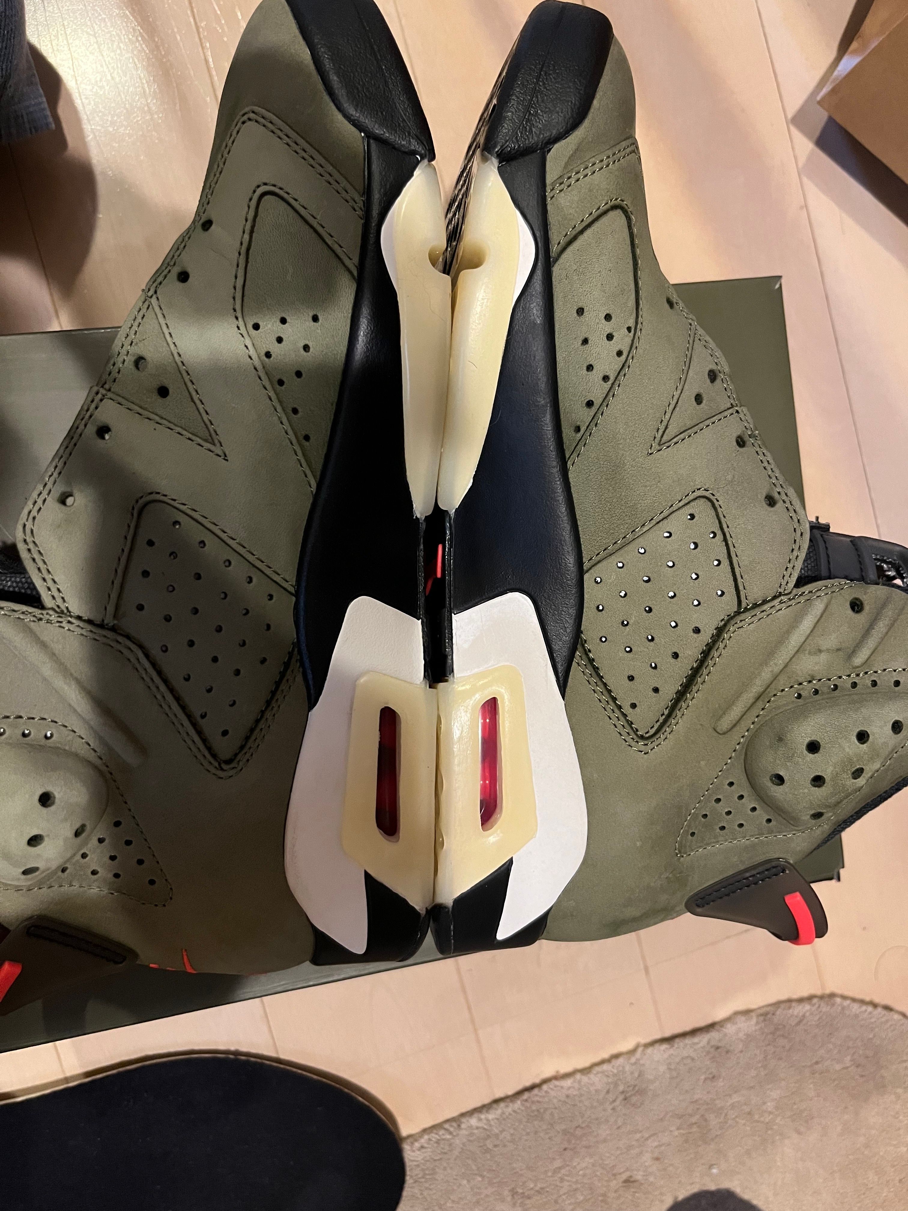 Travis Scott × Nike Air Jordan 6 Retro "Medium Olive"