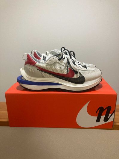 sacai × Nike Vapor Waffle "Royal Fuchsia"