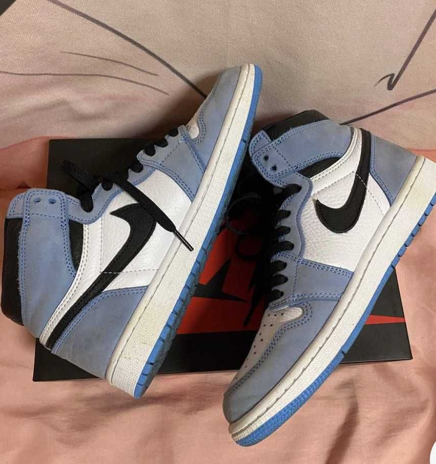 Nike Air Jordan 1 High OG "University Blue"