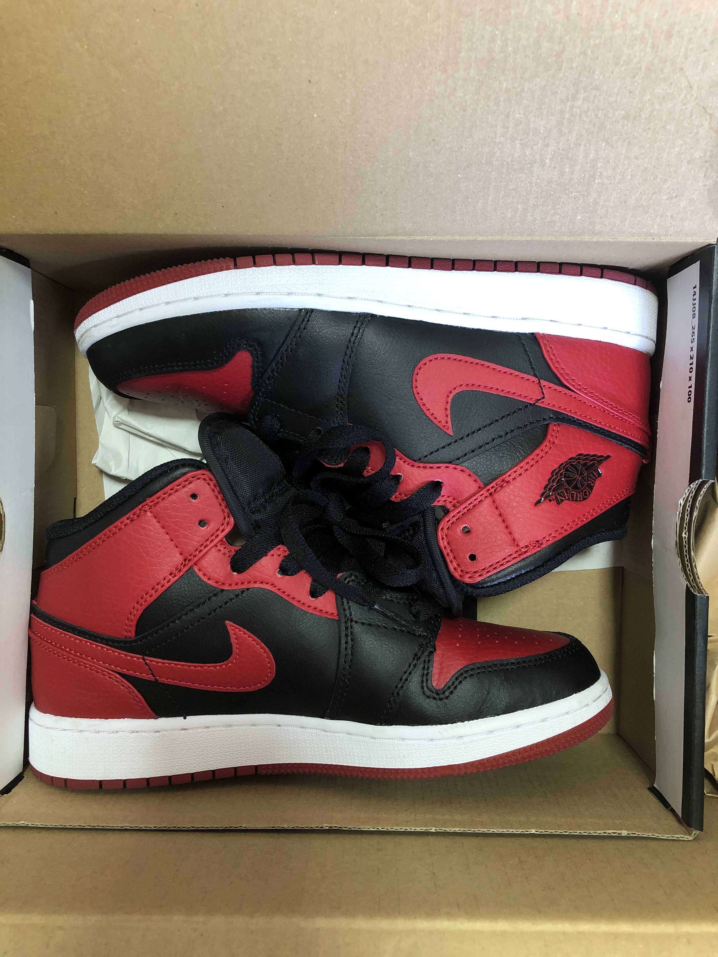 Nike GS Air Jordan 1 Mid "Bred"