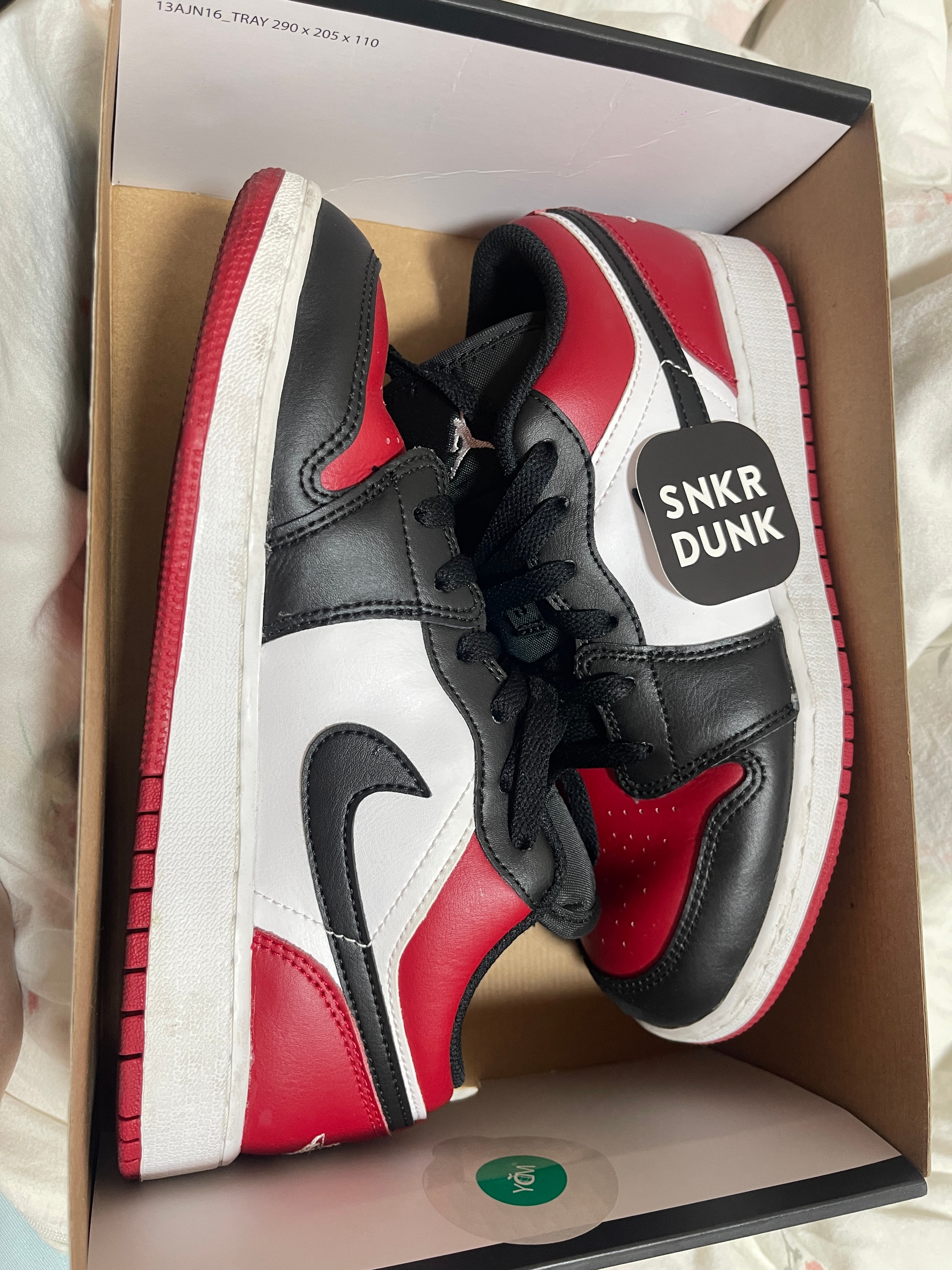 Nike GS Air Jordan 1 Low "Bred Toe"