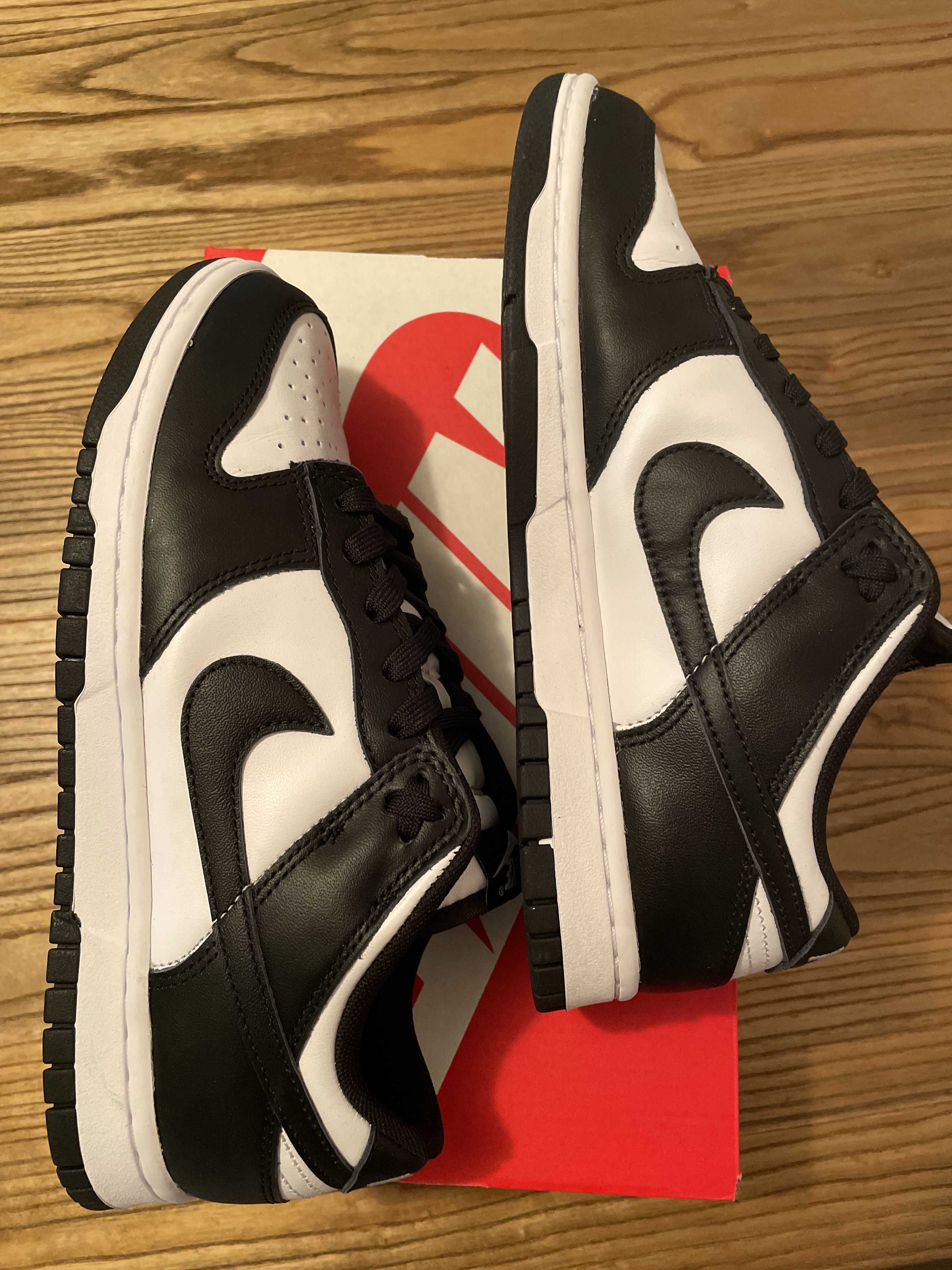 Nike Dunk Low Retro "Panda/White/Black"