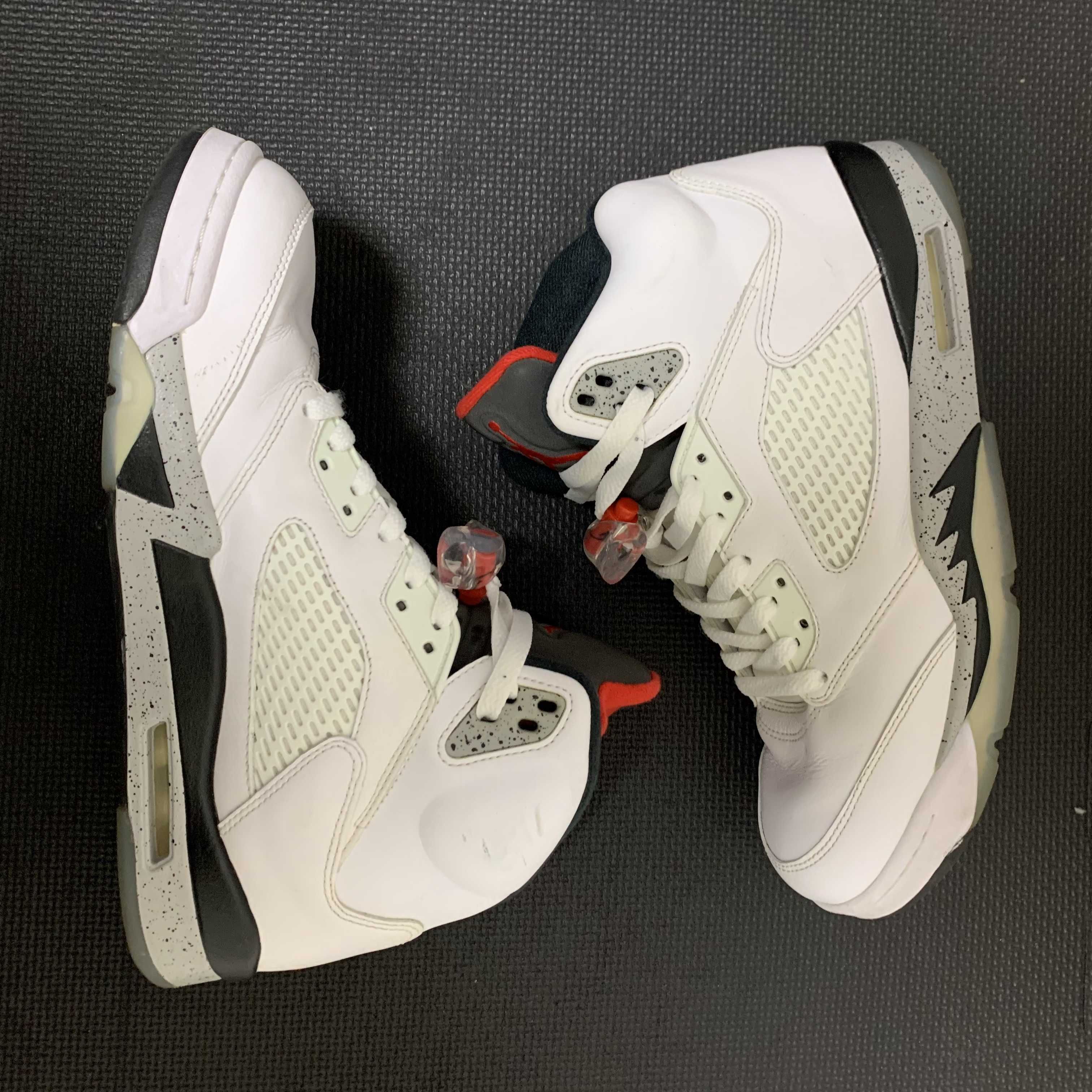 NIKE AIR JORDAN 5 RETRO "WHITE CET"