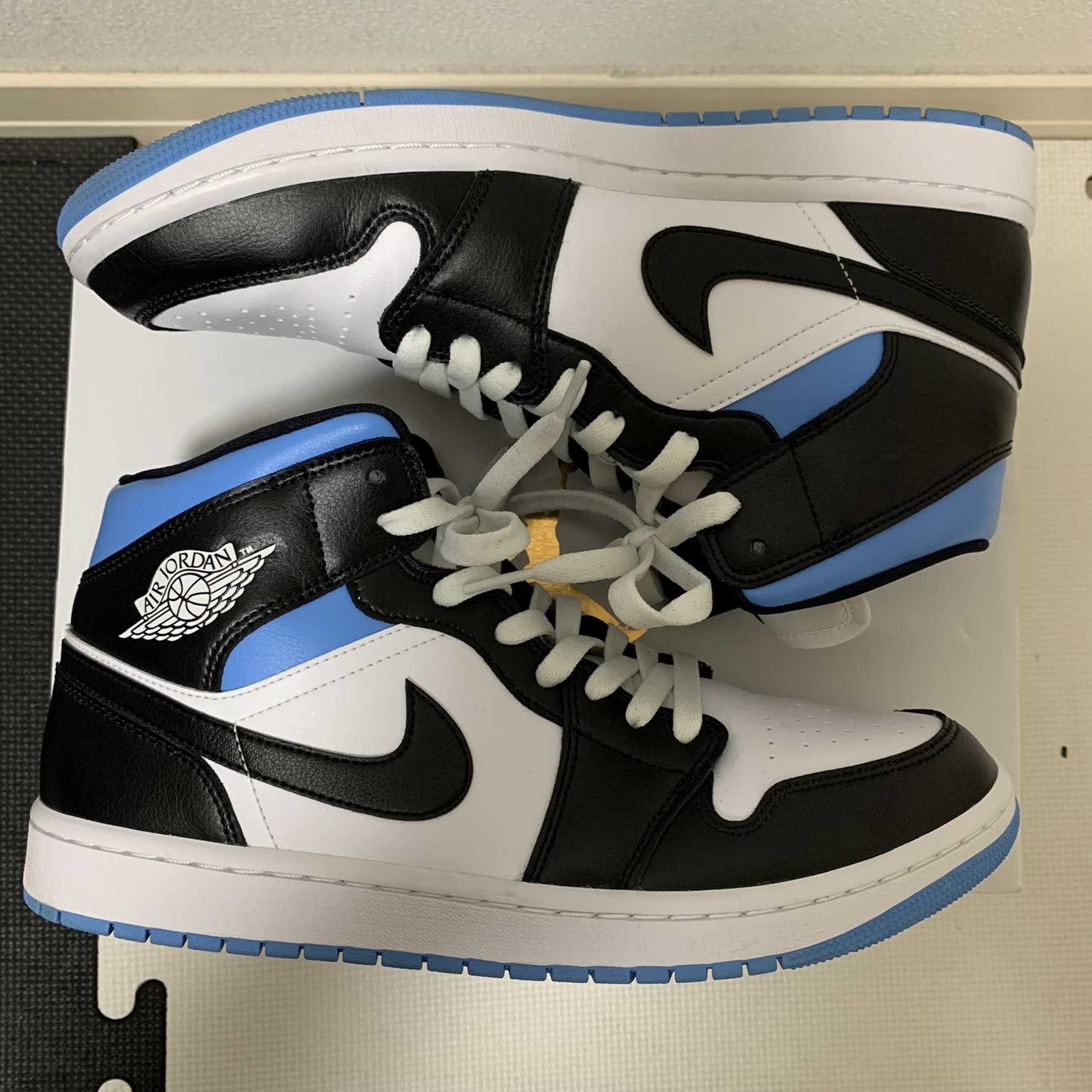Nike Women's Air Jordan 1 Mid "Black/University Blue"