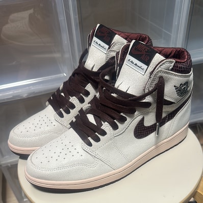 A Ma Maniere × Nike Air Jordan 1 Retro High OG "Sail and Burgundy"