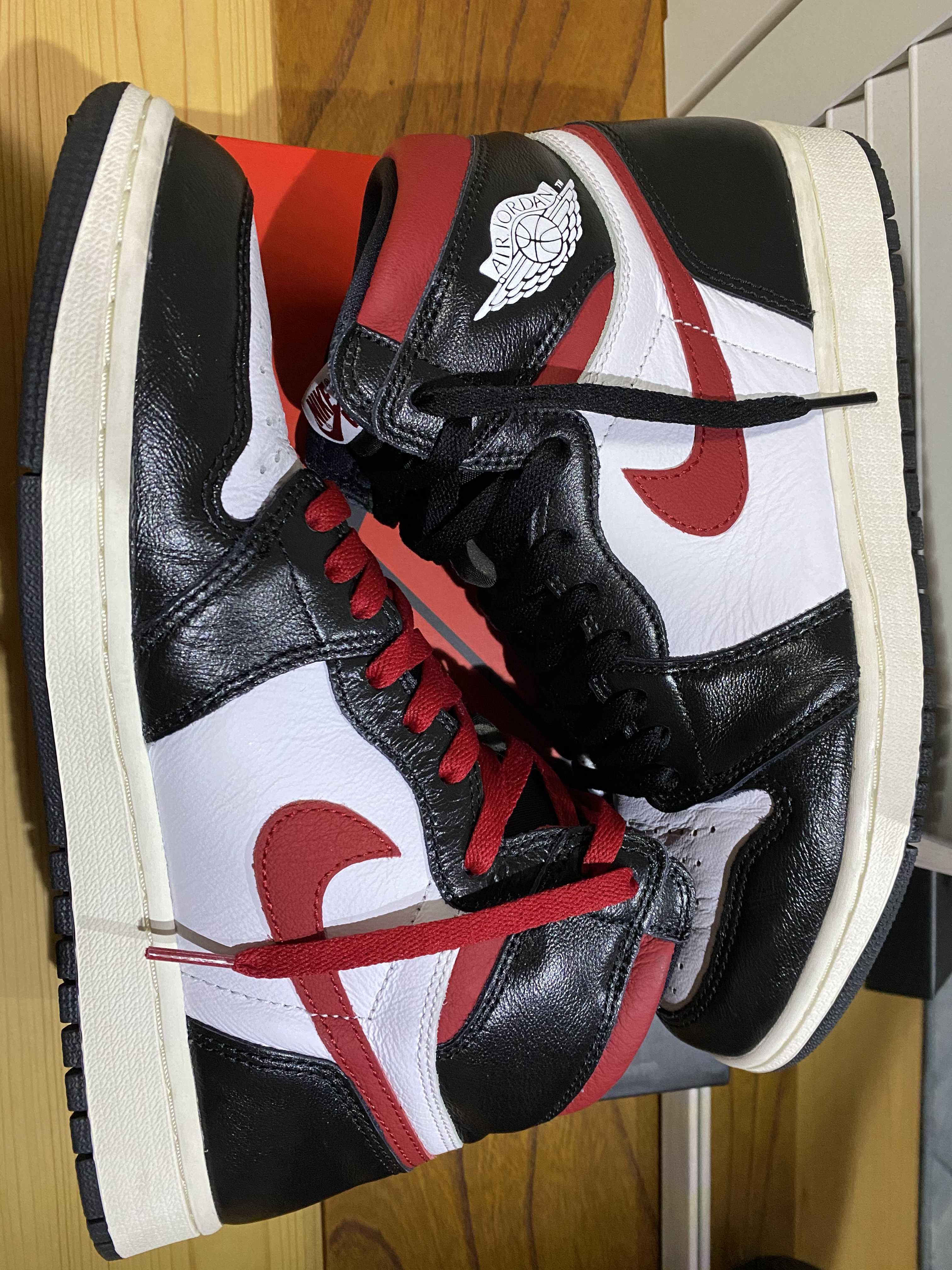 Nike Air Jordan 1 Retro High "Black/White/Sail/Gym Red"