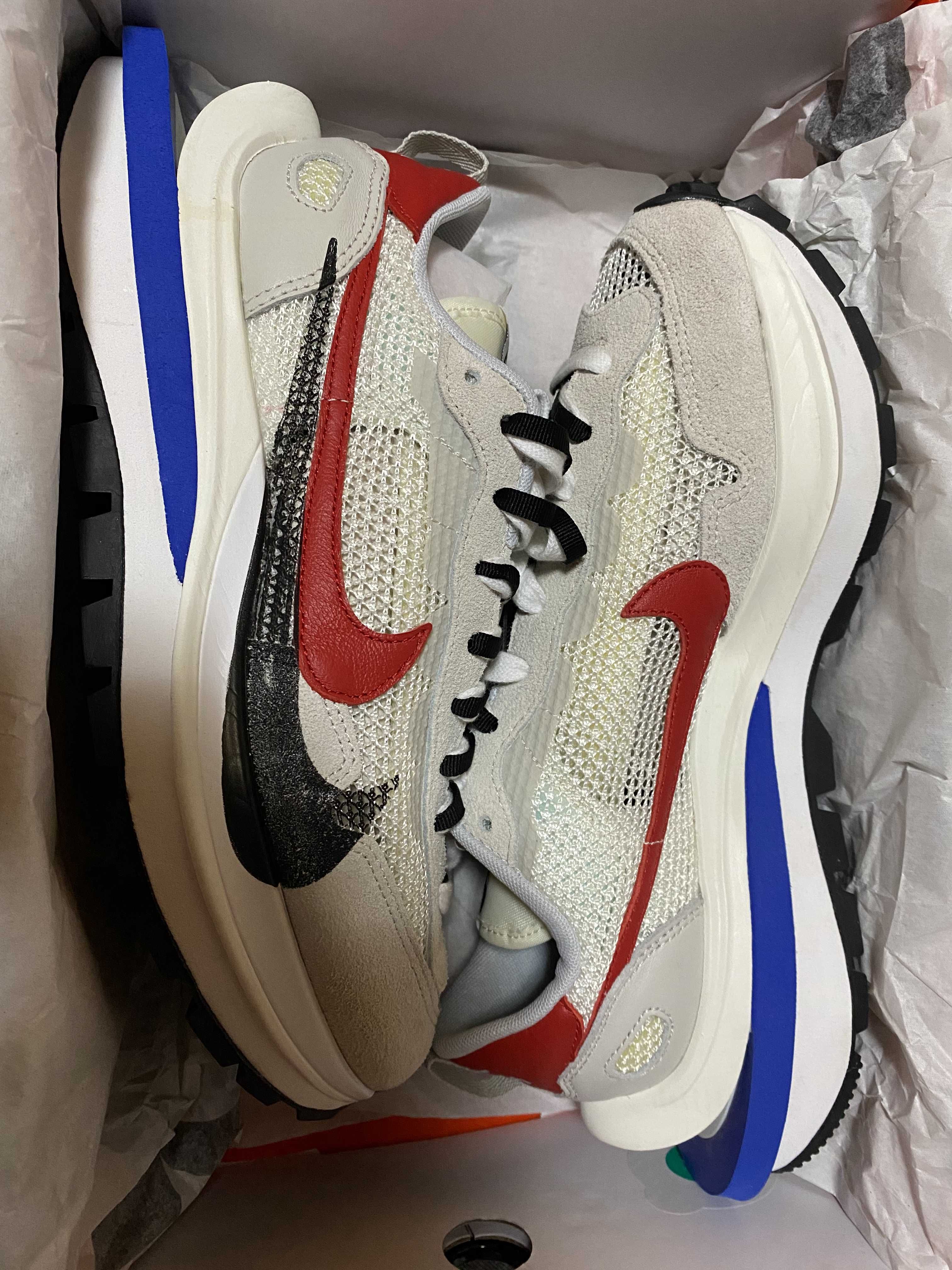 sacai × Nike Vapor Waffle "Royal Fuchsia"