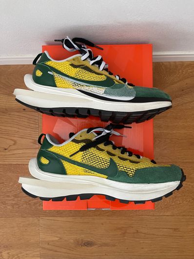 sacai × Nike Vapor Waffle "Tour Yellow/Stadium Green-Sail"