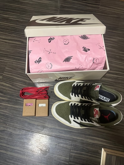 Travis Scott × Nike Air Jordan 1 Low OG SP "Reverse Olive"