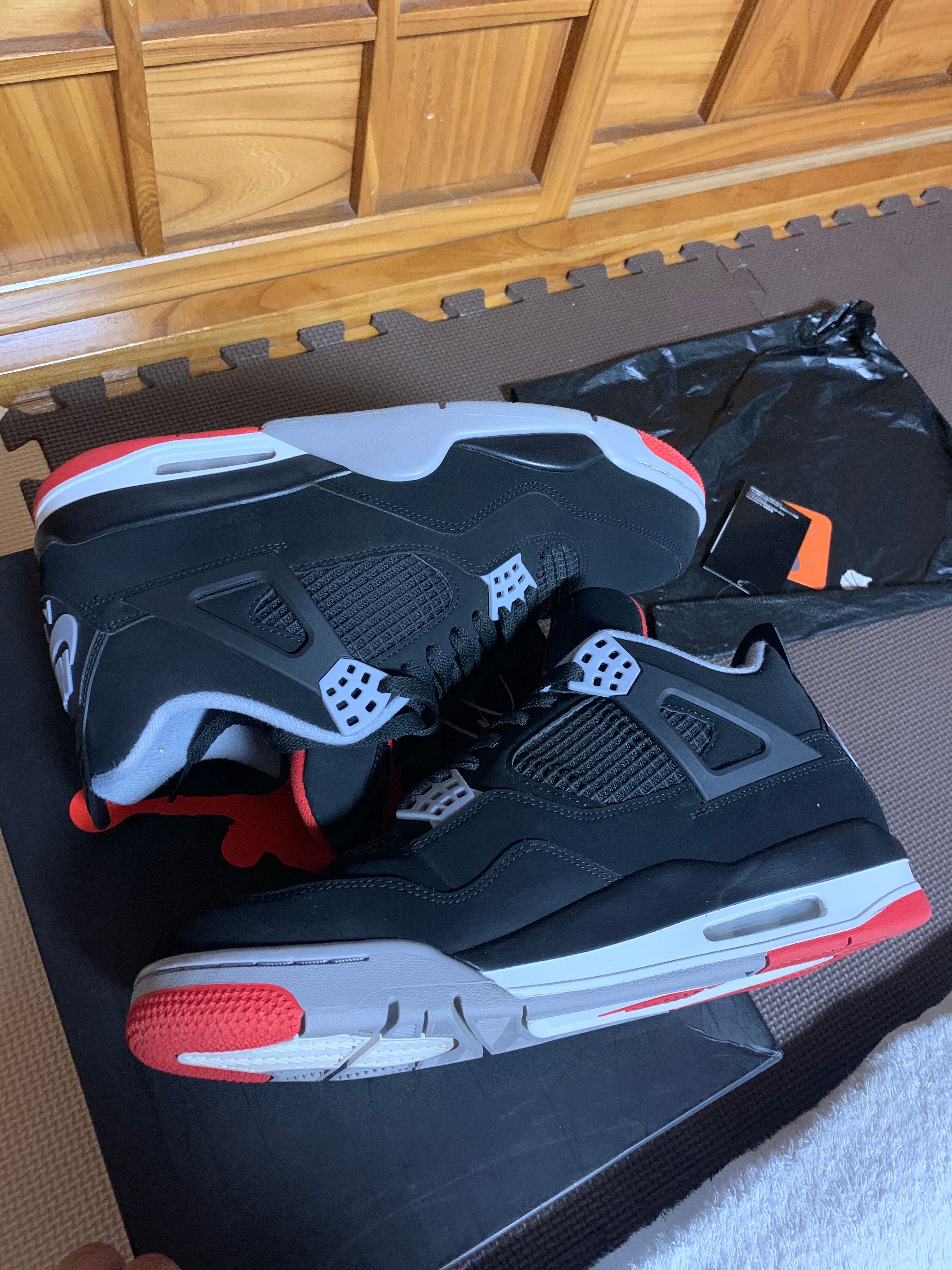 Nike Air Jordan 4 Retro "Bred" (2019)