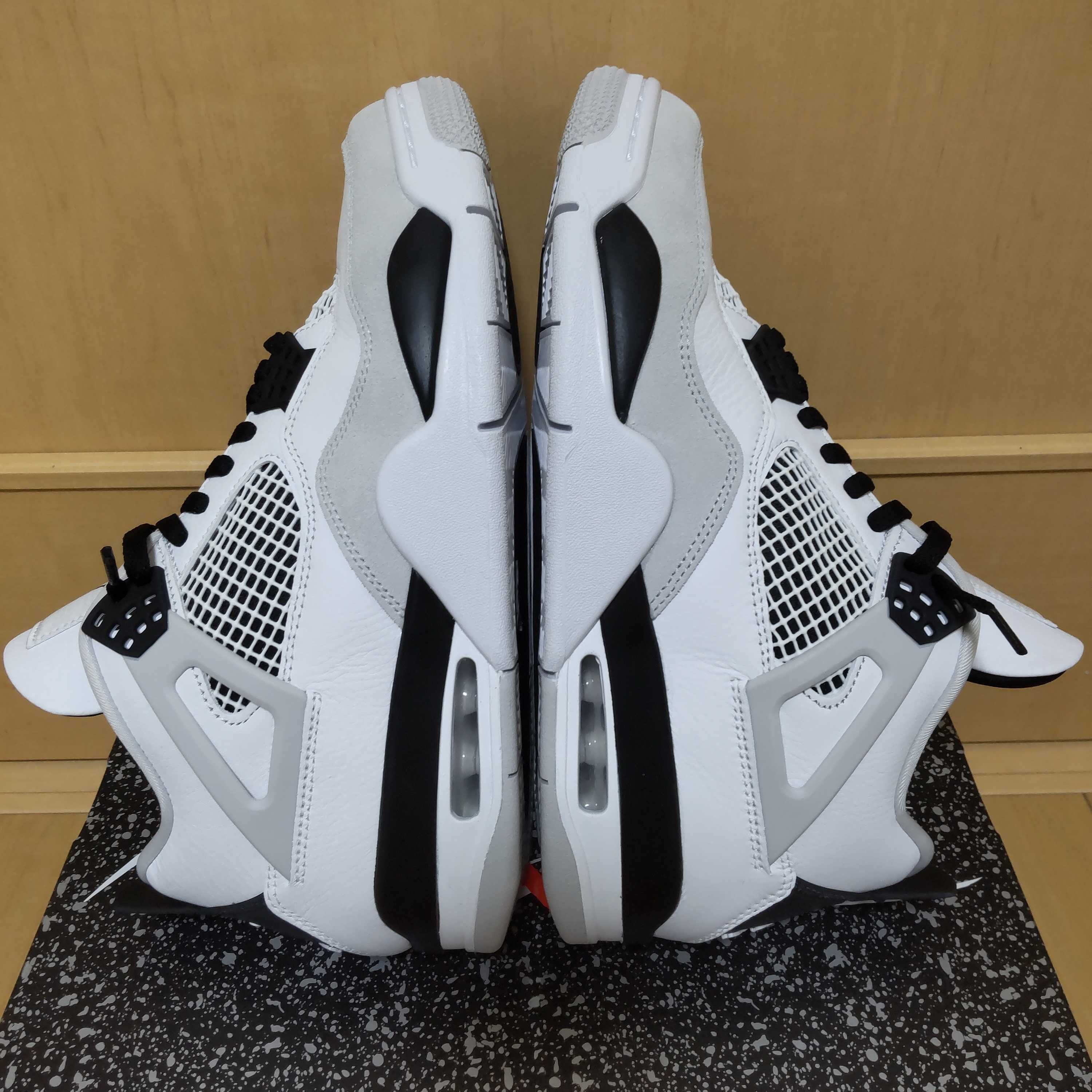 Nike Air Jordan 4 "Military Black"