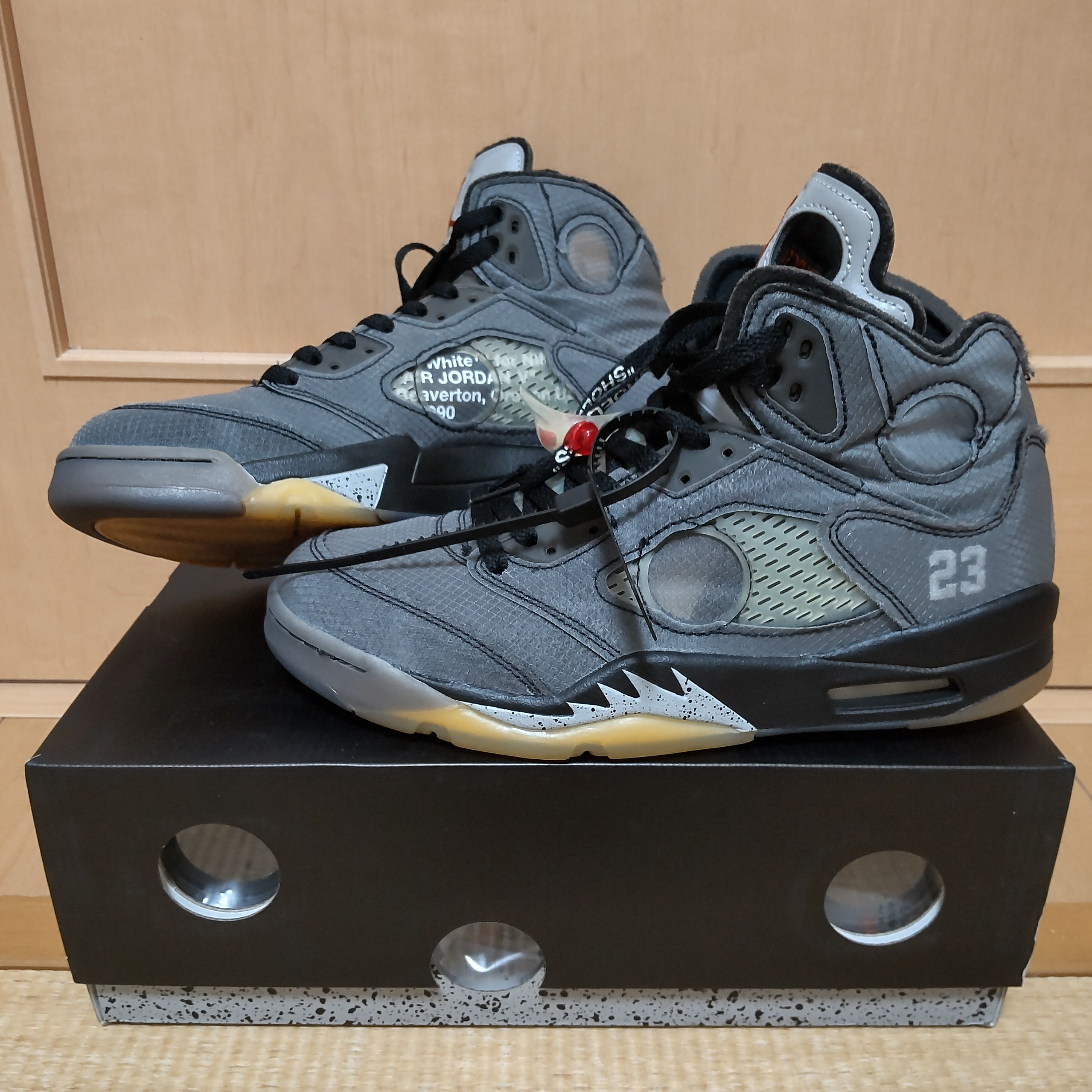 Off-White × Nike Air Jordan 5 "Black/Muslin/Fire Red"