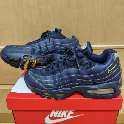 Nike Air Max 95 OG Big Bubble "Obsidian/Varsity Maize"