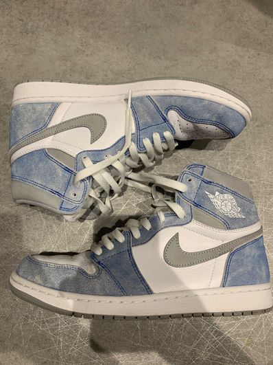 Nike Air Jordan 1 High OG "Hyper Royal"