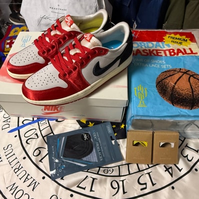 Trophy Room × Nike Air Jordan 1 Low OG "Sail and Varsity Red"