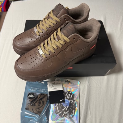 Supreme × Nike Air Force 1 Low "Baroque Brown"