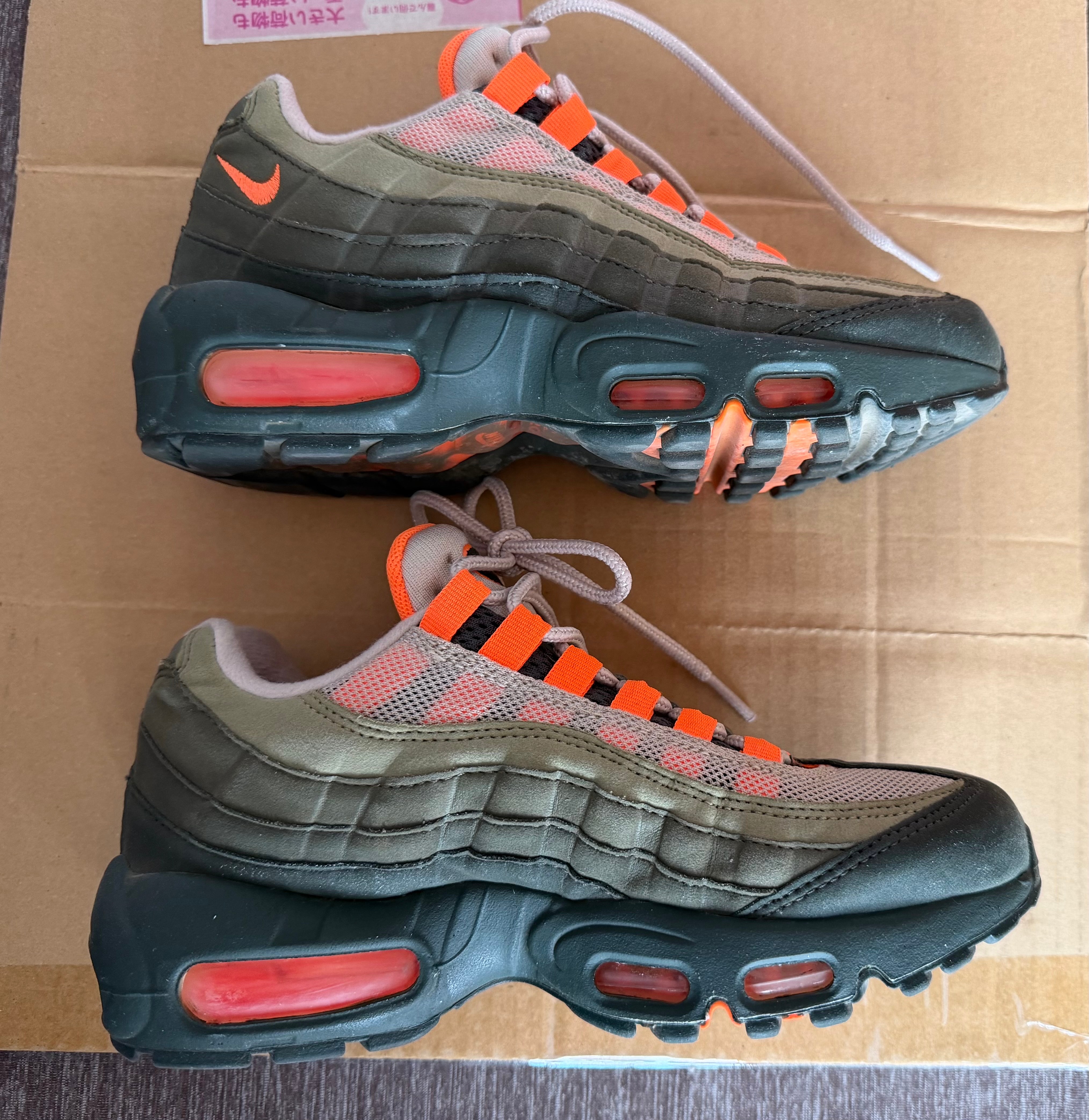 エアマックス95(AIR MAX 95)/ナイキ 人気の新作を安心売買【スニーカー