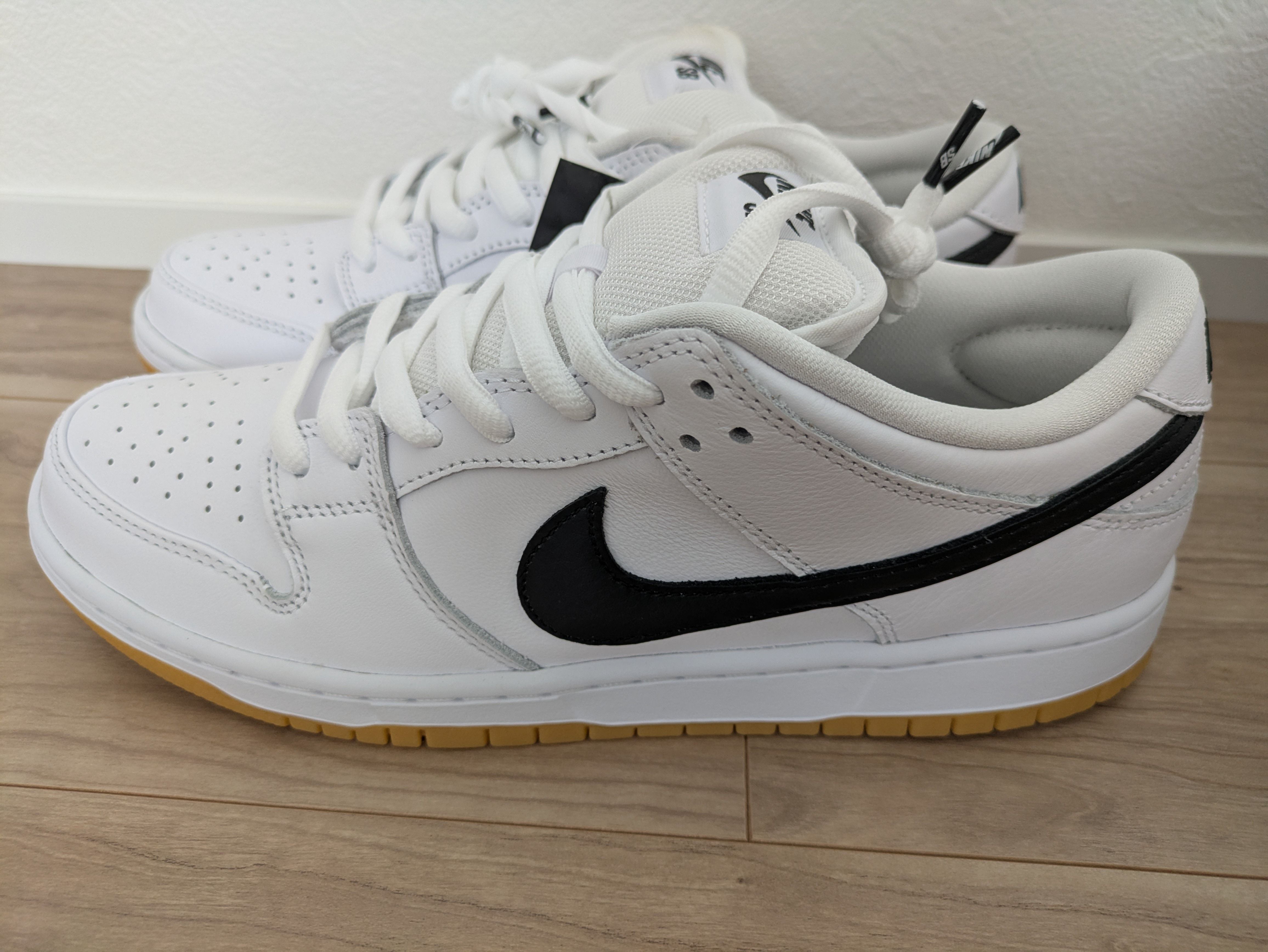 Nike SB Dunk Low Pro "White/Black-White-Gum Light Brown"