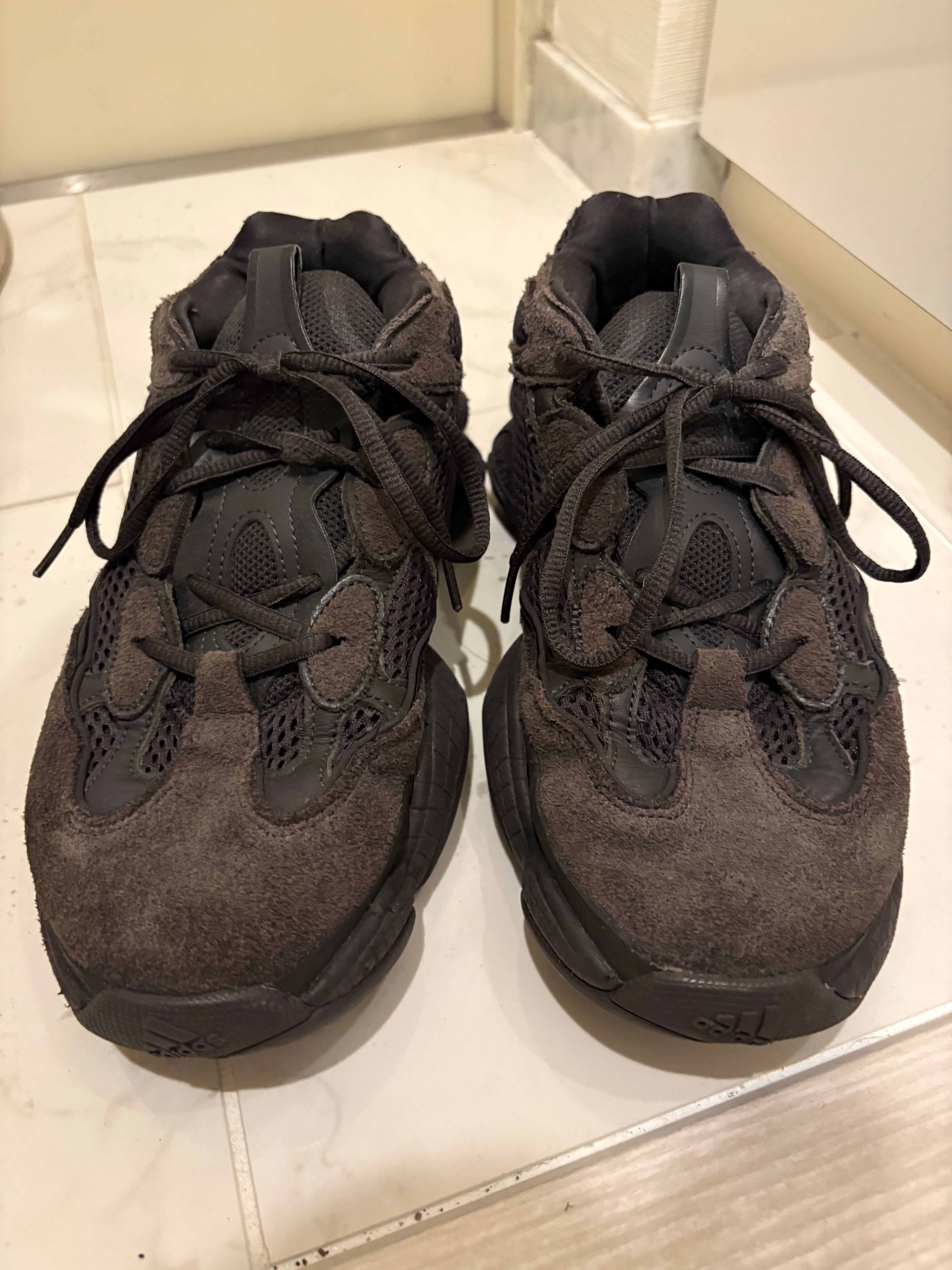 アディダス イージー500 "ユーティリティ ブラック"