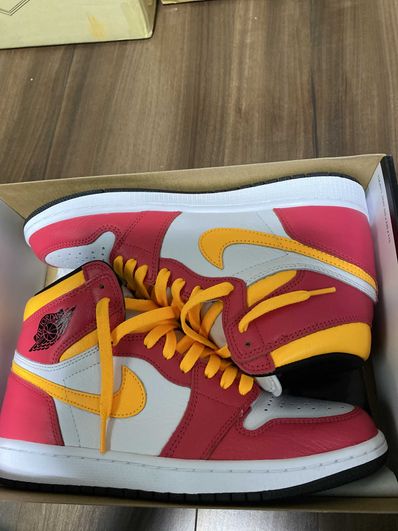 Nike Air Jordan 1 High OG "Light Fusion Red"