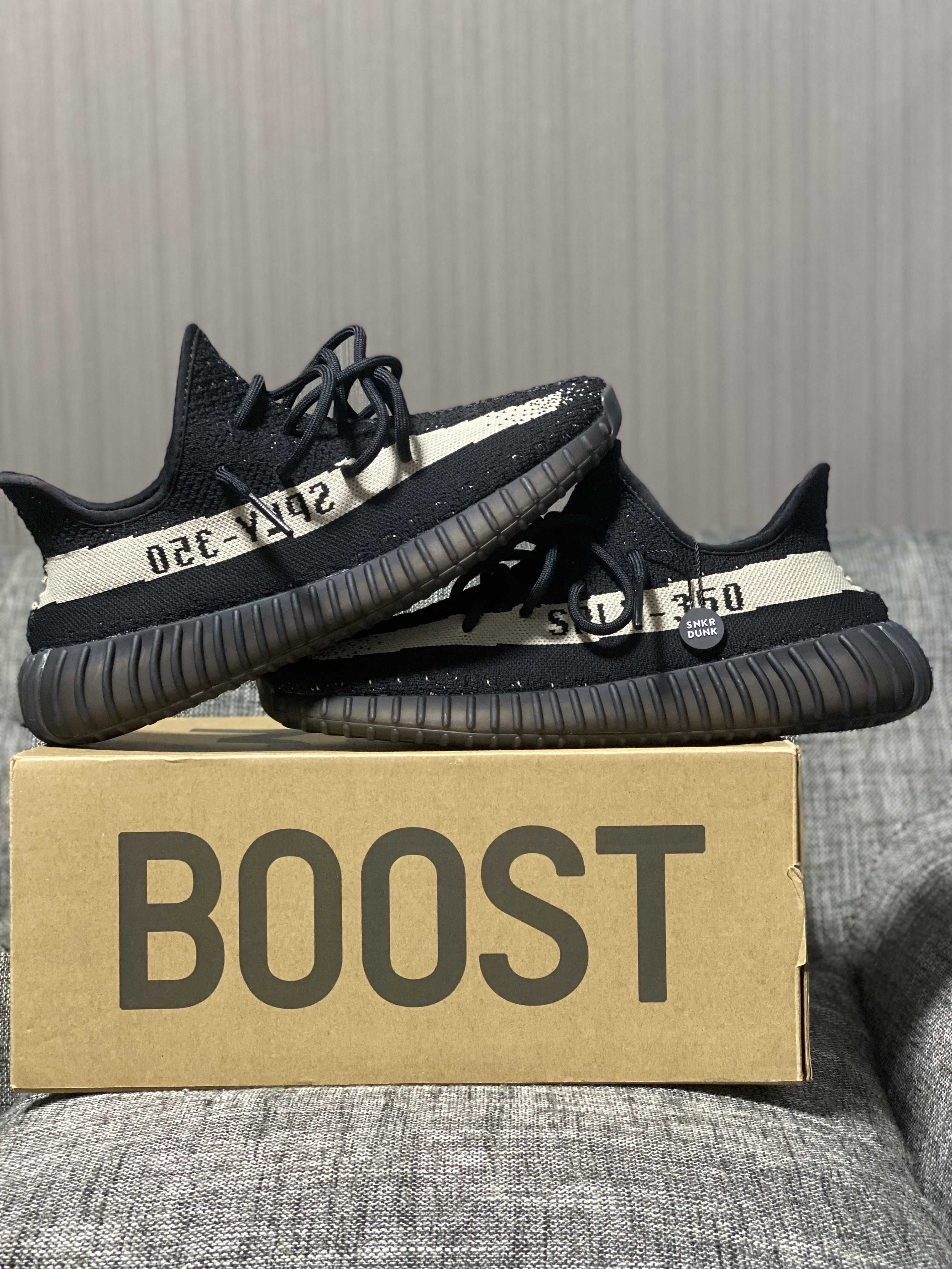 adidas YEEZY Boost 350 V2 "Oreo"