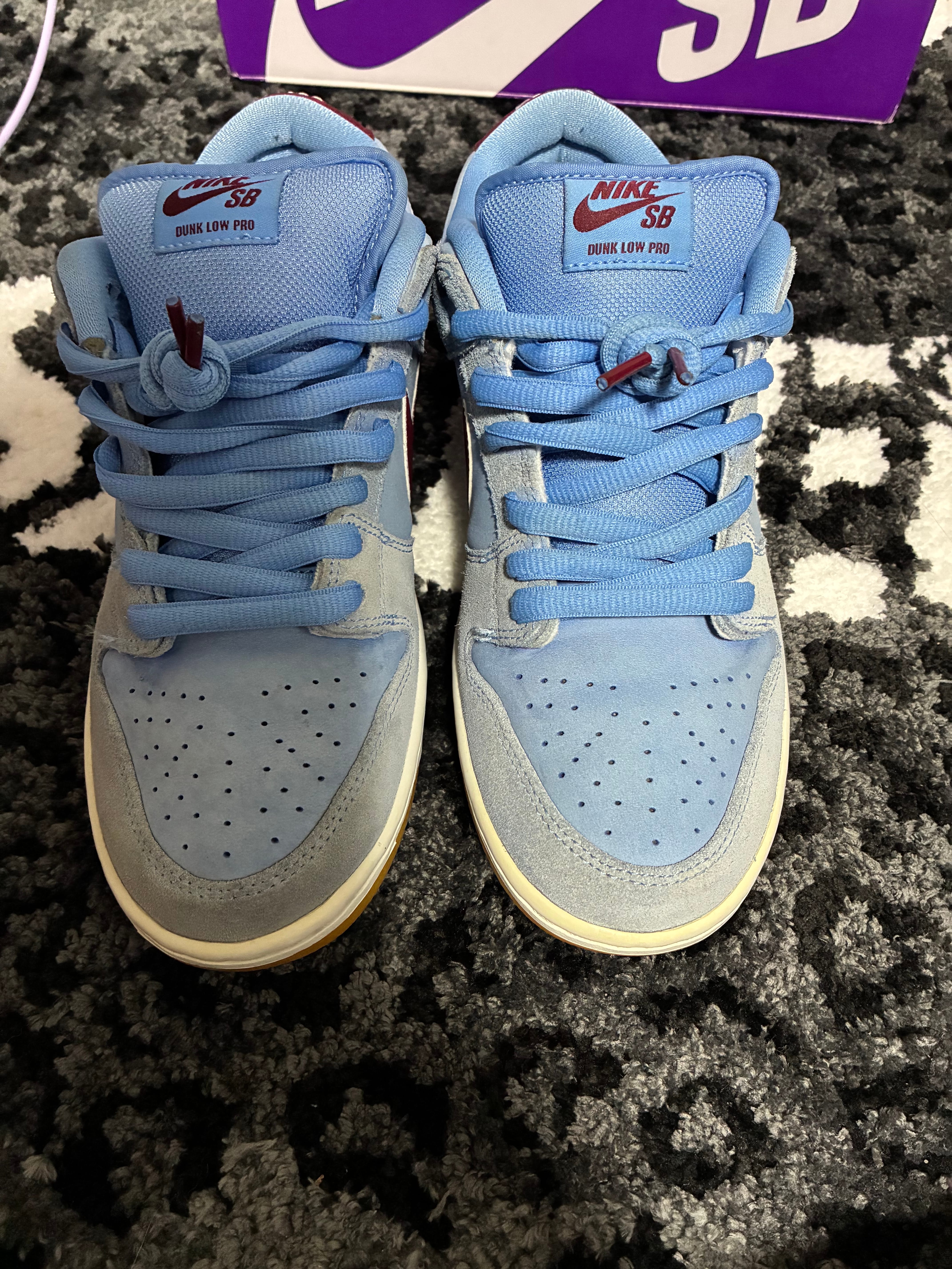 Nike SB Dunk Low Pro "Philadelphia Phillies/Valor Blue and Team Maroon"
