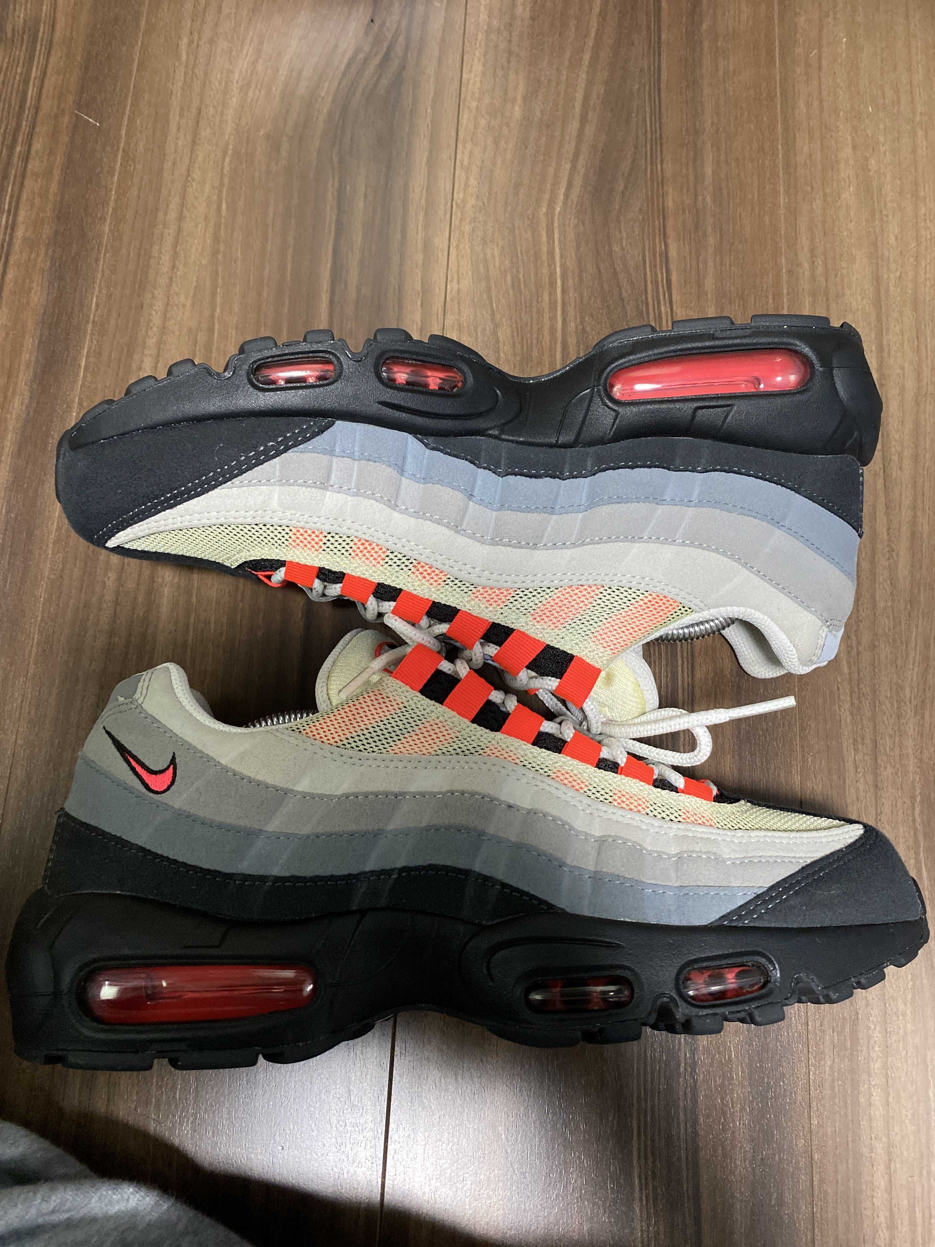 Nike Air Max 95 "White/Solar Red"