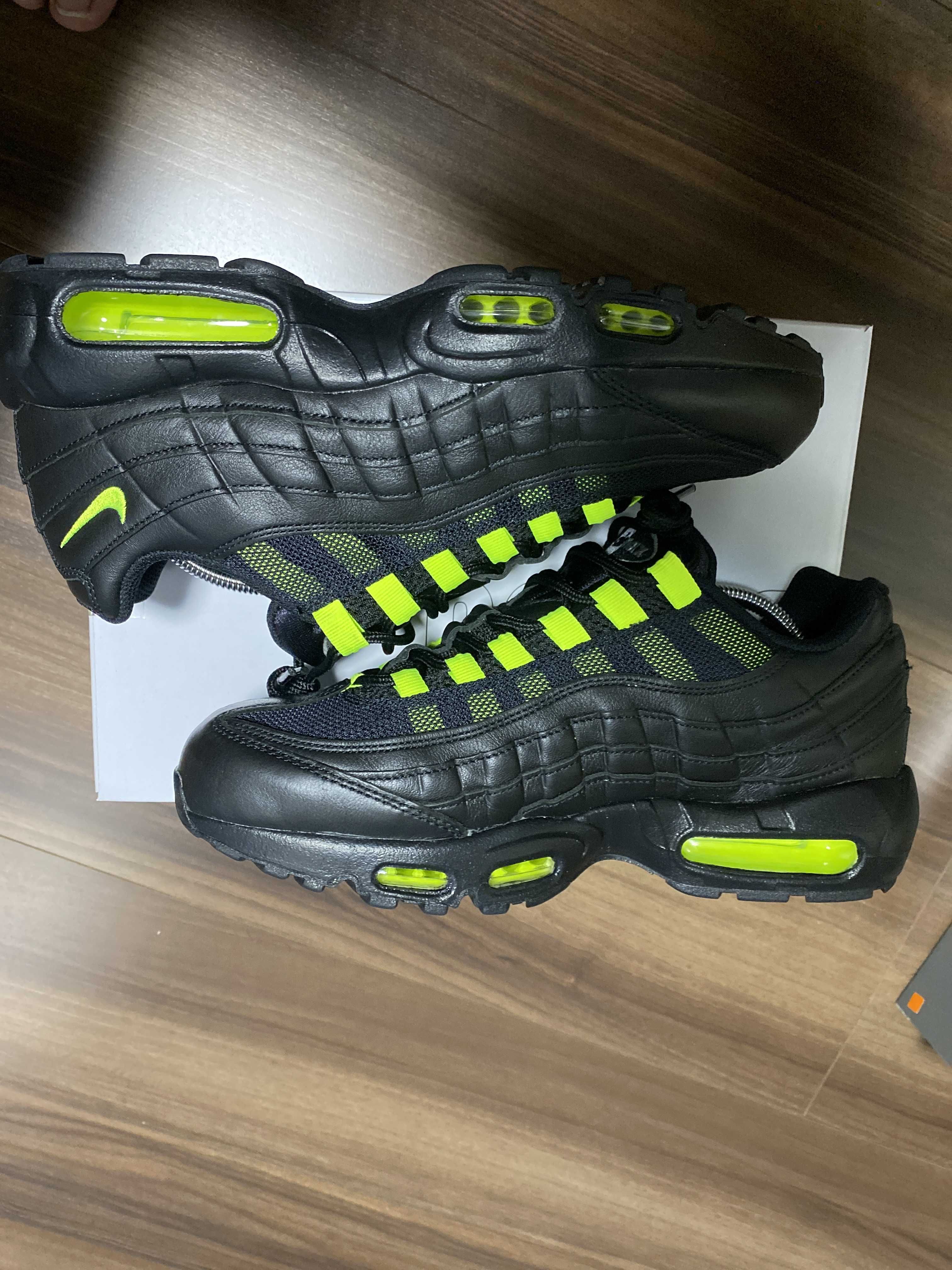 COMME des GARCONS × Nike Air Max 95 "Black"