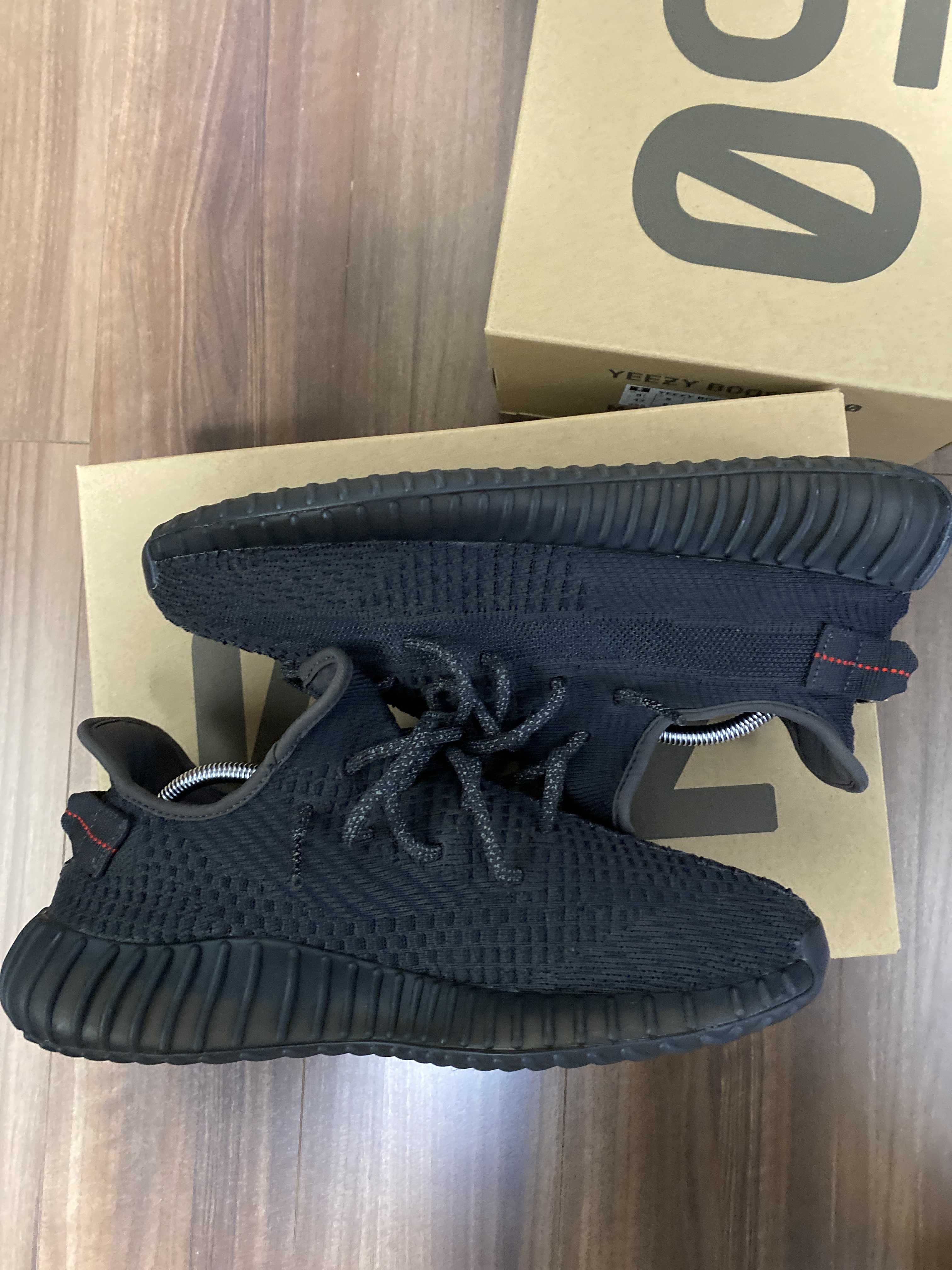 adidas YEEZY Boost 350 V2 "Black"