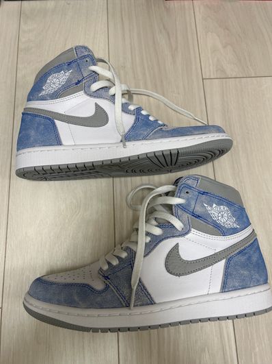Nike Air Jordan 1 High OG "Hyper Royal"