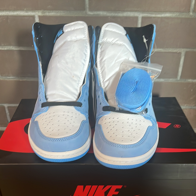 Nike Air Jordan 1 High OG "University Blue"